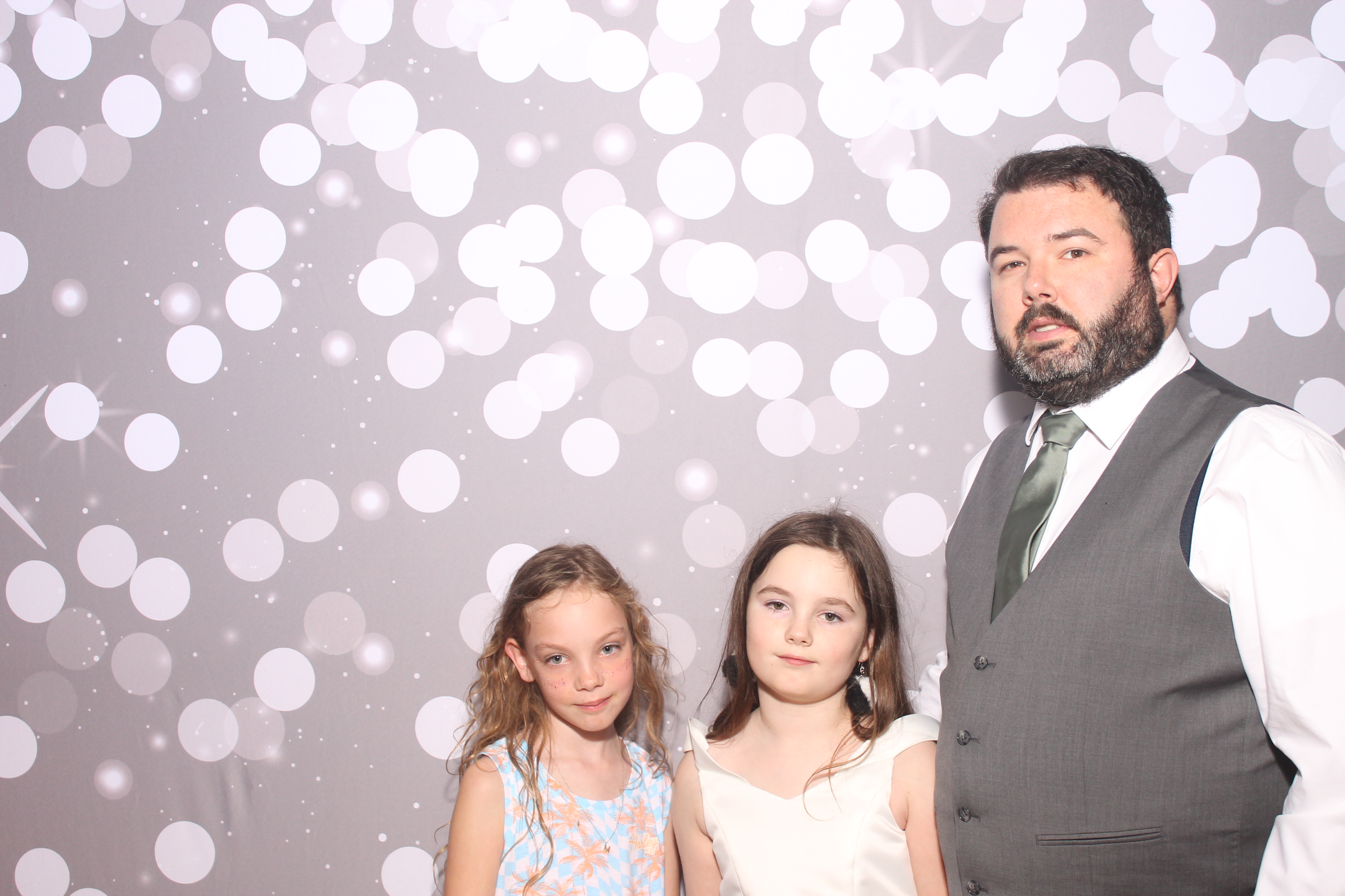 Mariemount Father Daughter Dance | View more photos from the event at gallery.photoboothcincy.com/u/PhotoBoothCincy/Mariemount-Father-Daughter-Dance-0