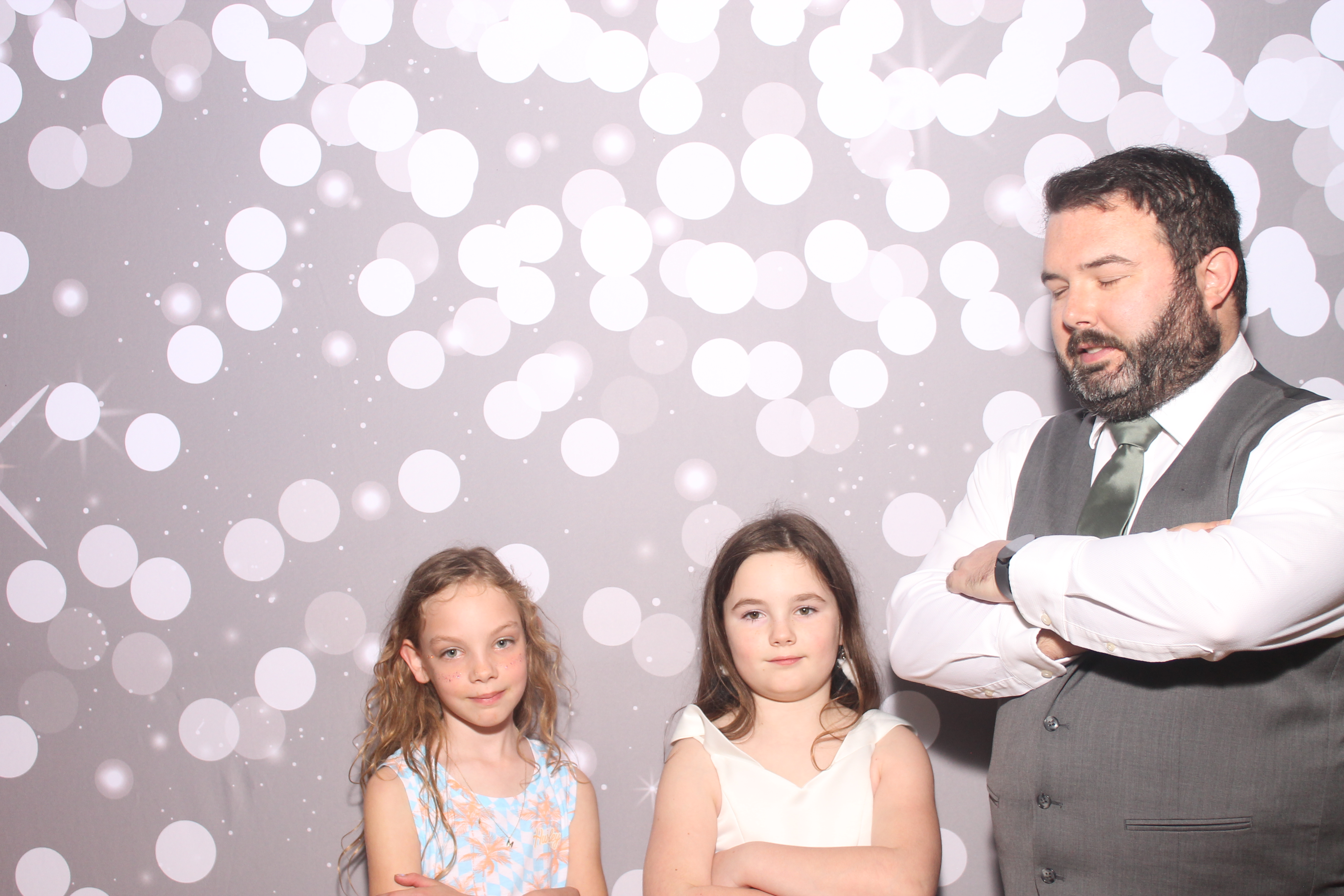 Mariemount Father Daughter Dance | View more photos from the event at gallery.photoboothcincy.com/u/PhotoBoothCincy/Mariemount-Father-Daughter-Dance-0