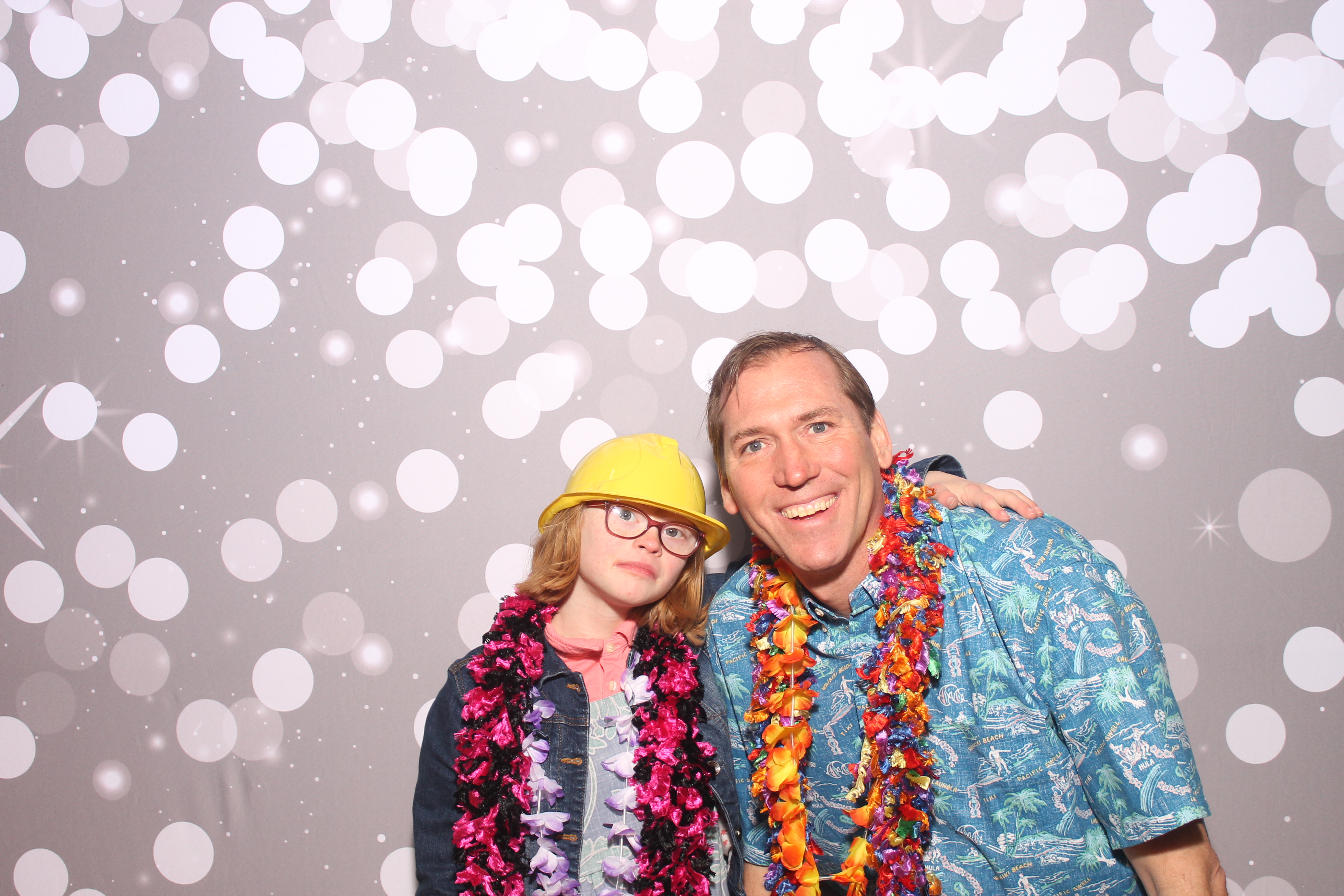 Mariemount Father Daughter Dance | View more photos from the event at gallery.photoboothcincy.com/u/PhotoBoothCincy/Mariemount-Father-Daughter-Dance-0