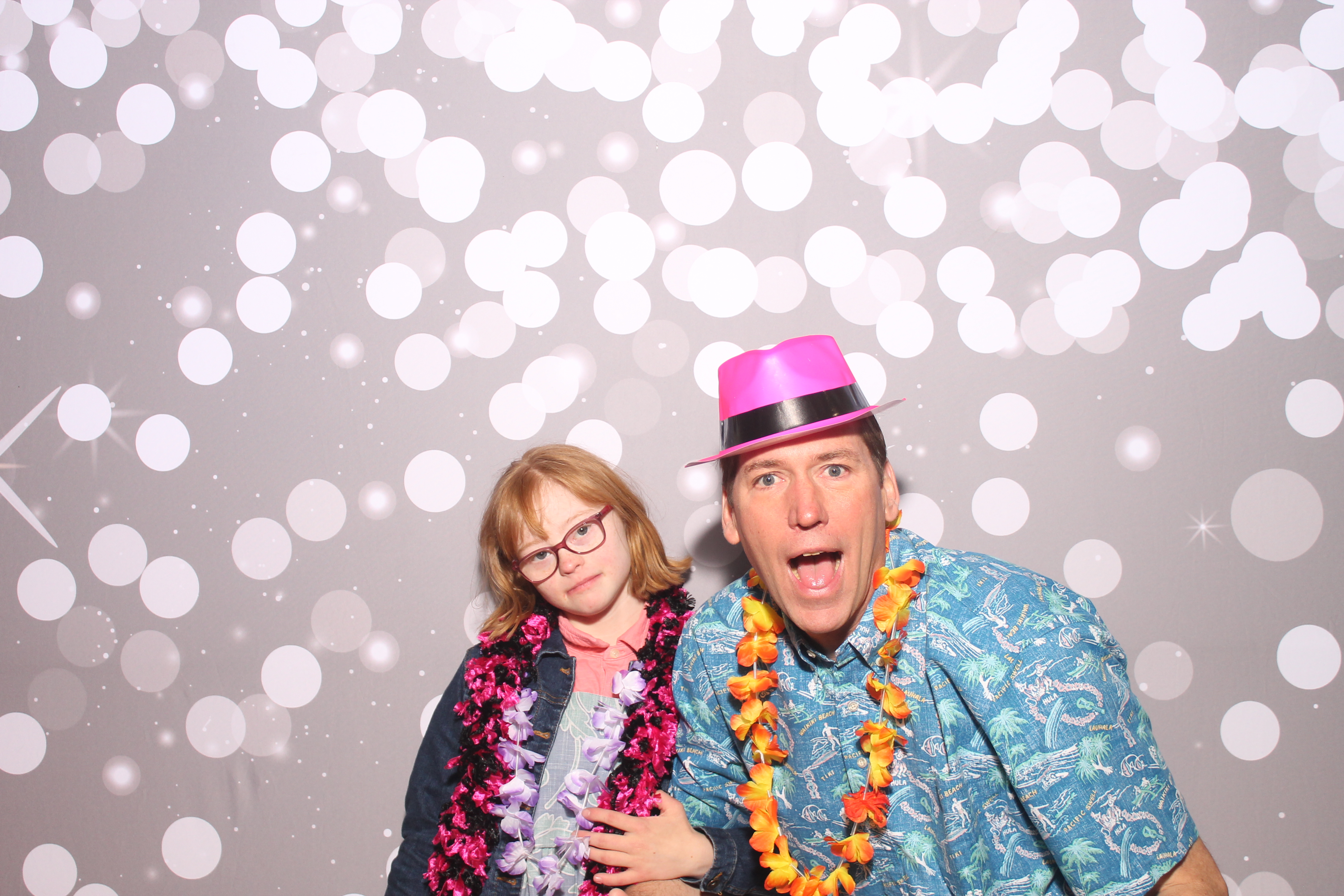 Mariemount Father Daughter Dance | View more photos from the event at gallery.photoboothcincy.com/u/PhotoBoothCincy/Mariemount-Father-Daughter-Dance-0