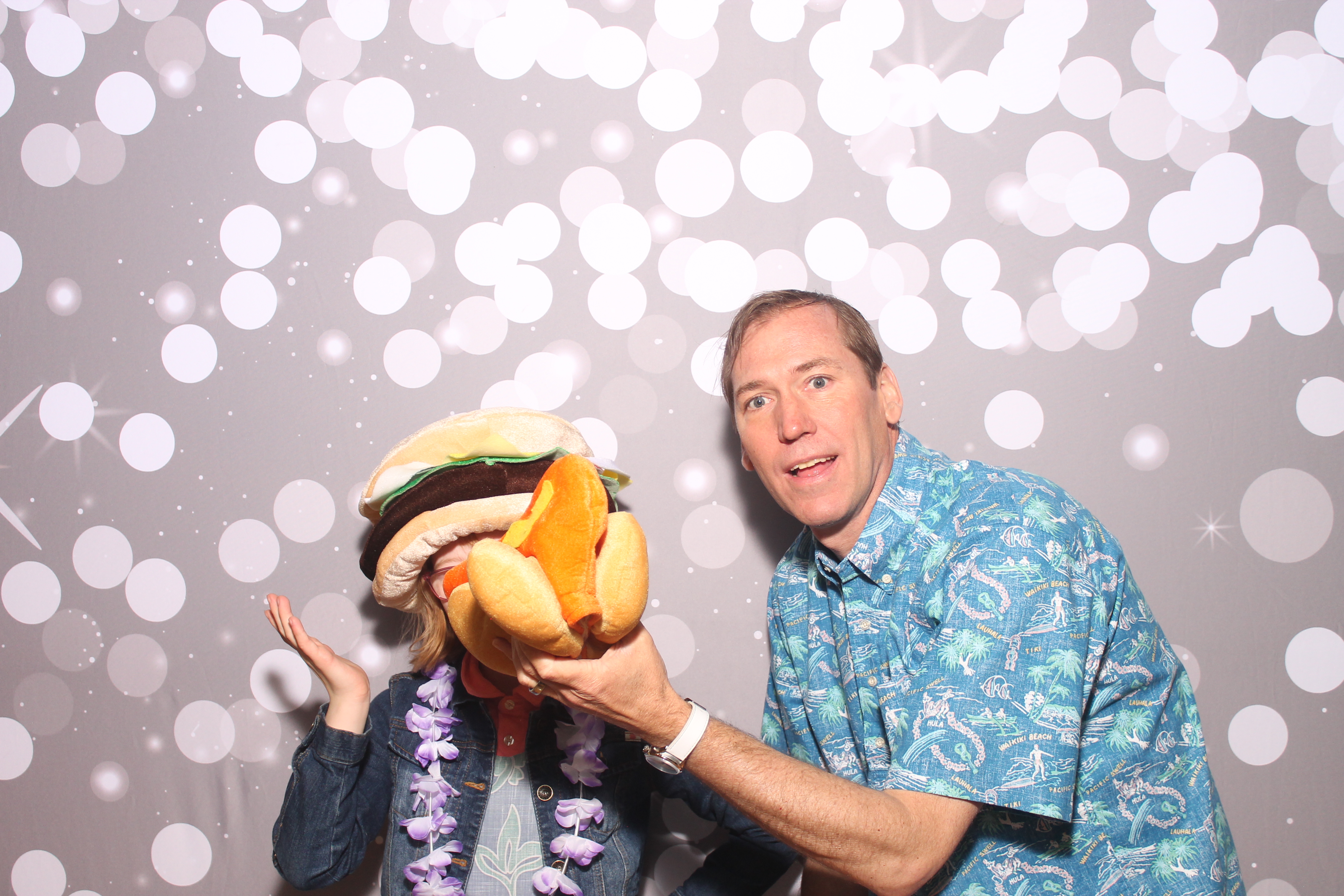 Mariemount Father Daughter Dance | View more photos from the event at gallery.photoboothcincy.com/u/PhotoBoothCincy/Mariemount-Father-Daughter-Dance-0