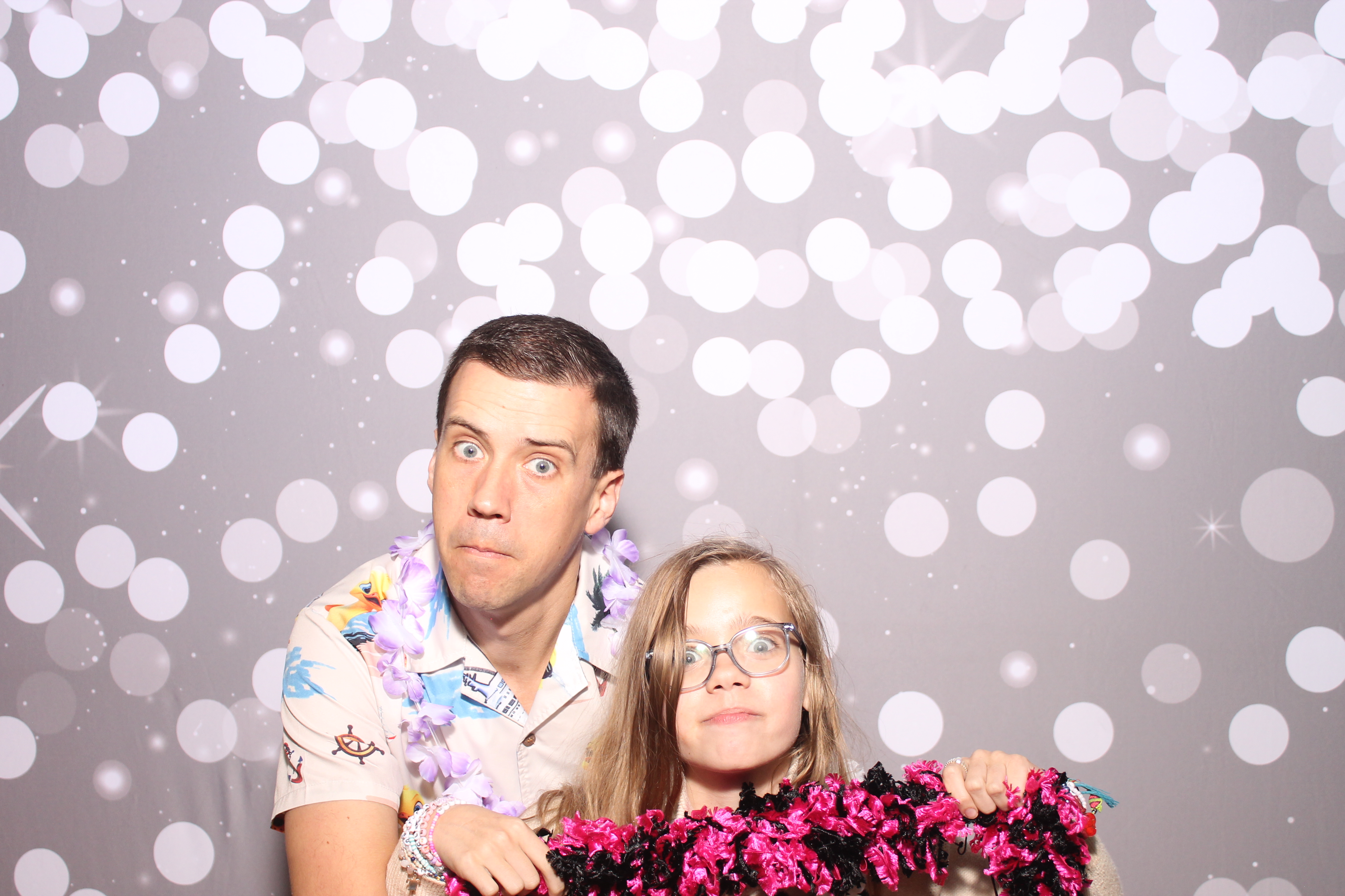 Mariemount Father Daughter Dance | View more photos from the event at gallery.photoboothcincy.com/u/PhotoBoothCincy/Mariemount-Father-Daughter-Dance-0