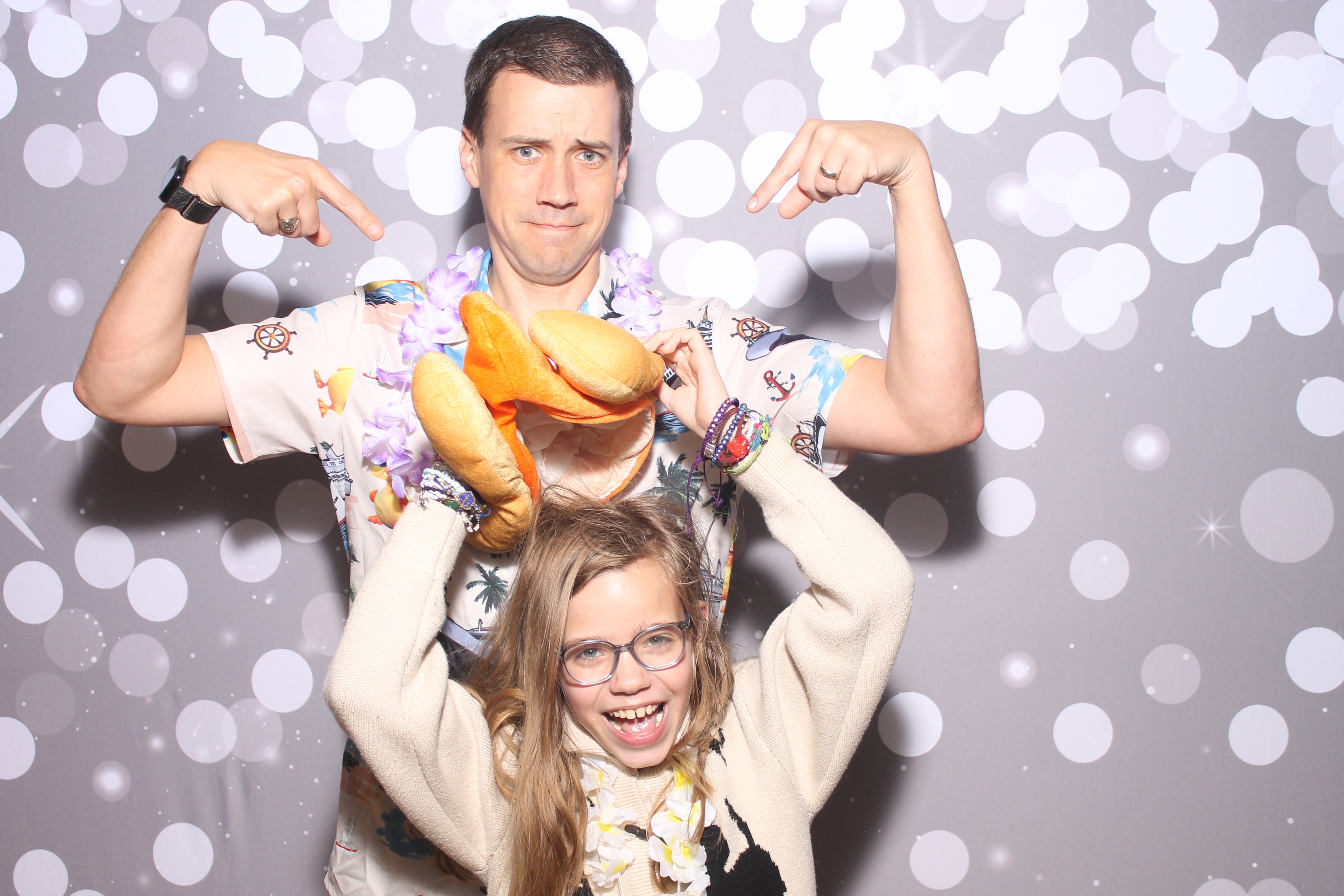 Mariemount Father Daughter Dance | View more photos from the event at gallery.photoboothcincy.com/u/PhotoBoothCincy/Mariemount-Father-Daughter-Dance-0
