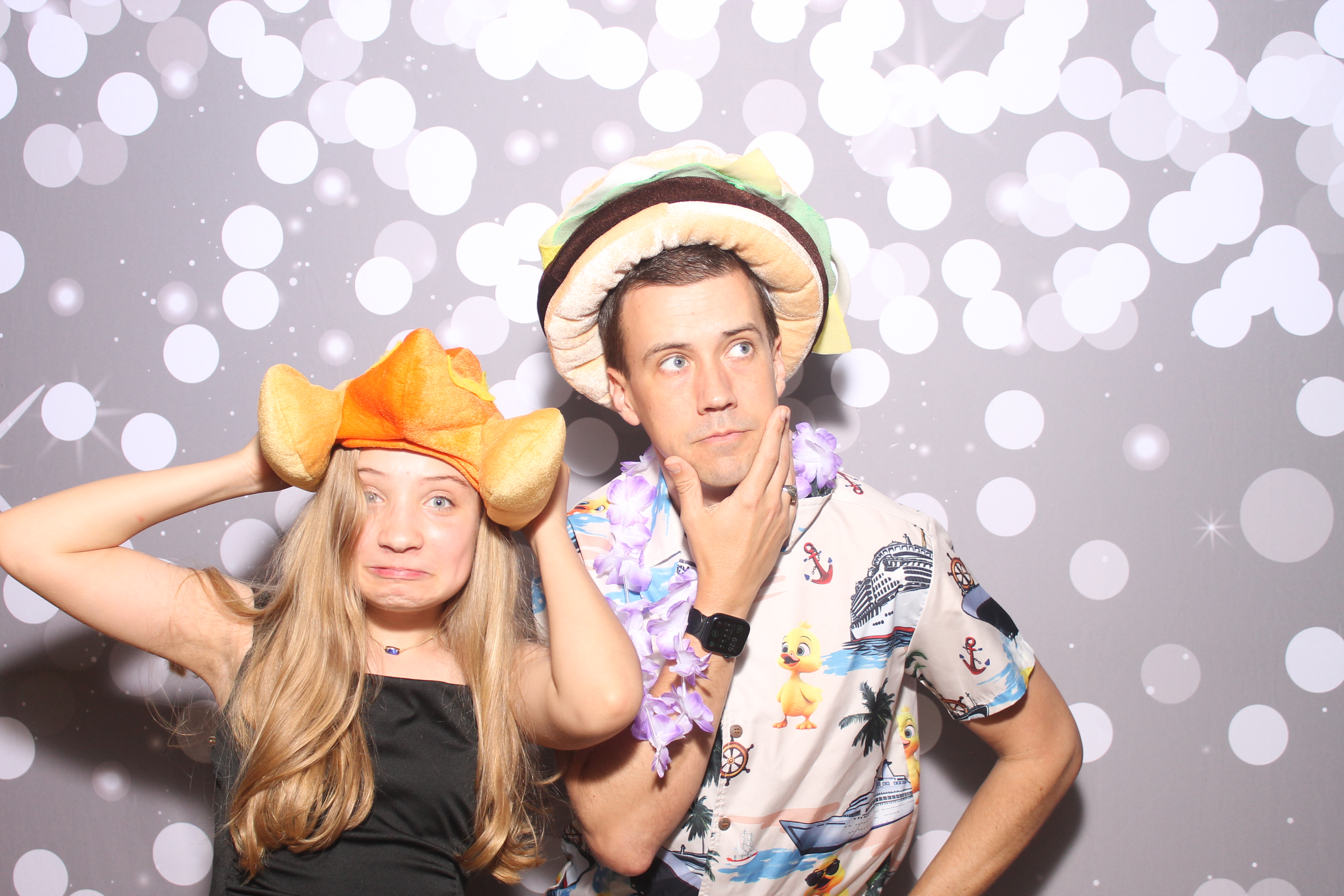 Mariemount Father Daughter Dance | View more photos from the event at gallery.photoboothcincy.com/u/PhotoBoothCincy/Mariemount-Father-Daughter-Dance-0