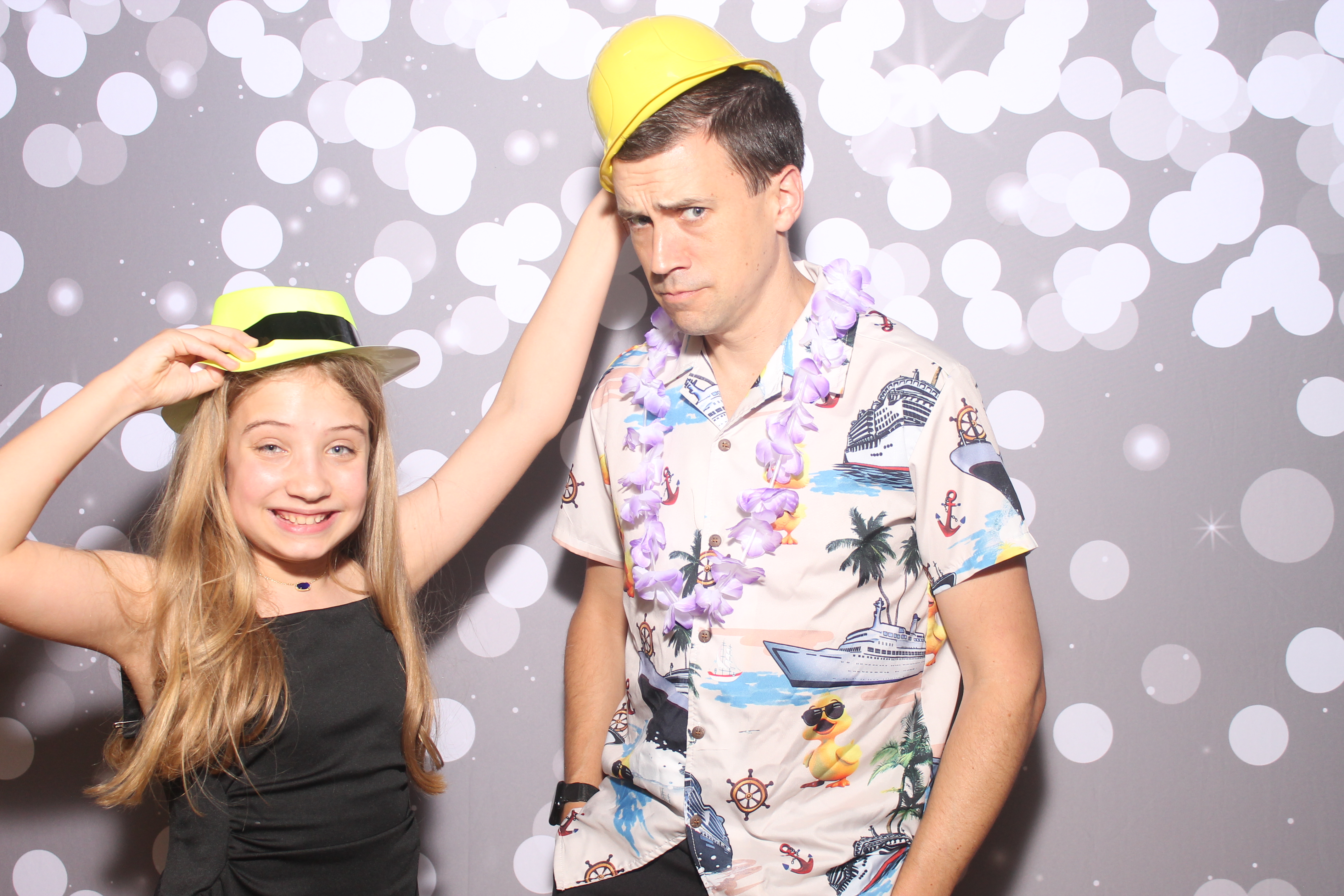 Mariemount Father Daughter Dance | View more photos from the event at gallery.photoboothcincy.com/u/PhotoBoothCincy/Mariemount-Father-Daughter-Dance-0
