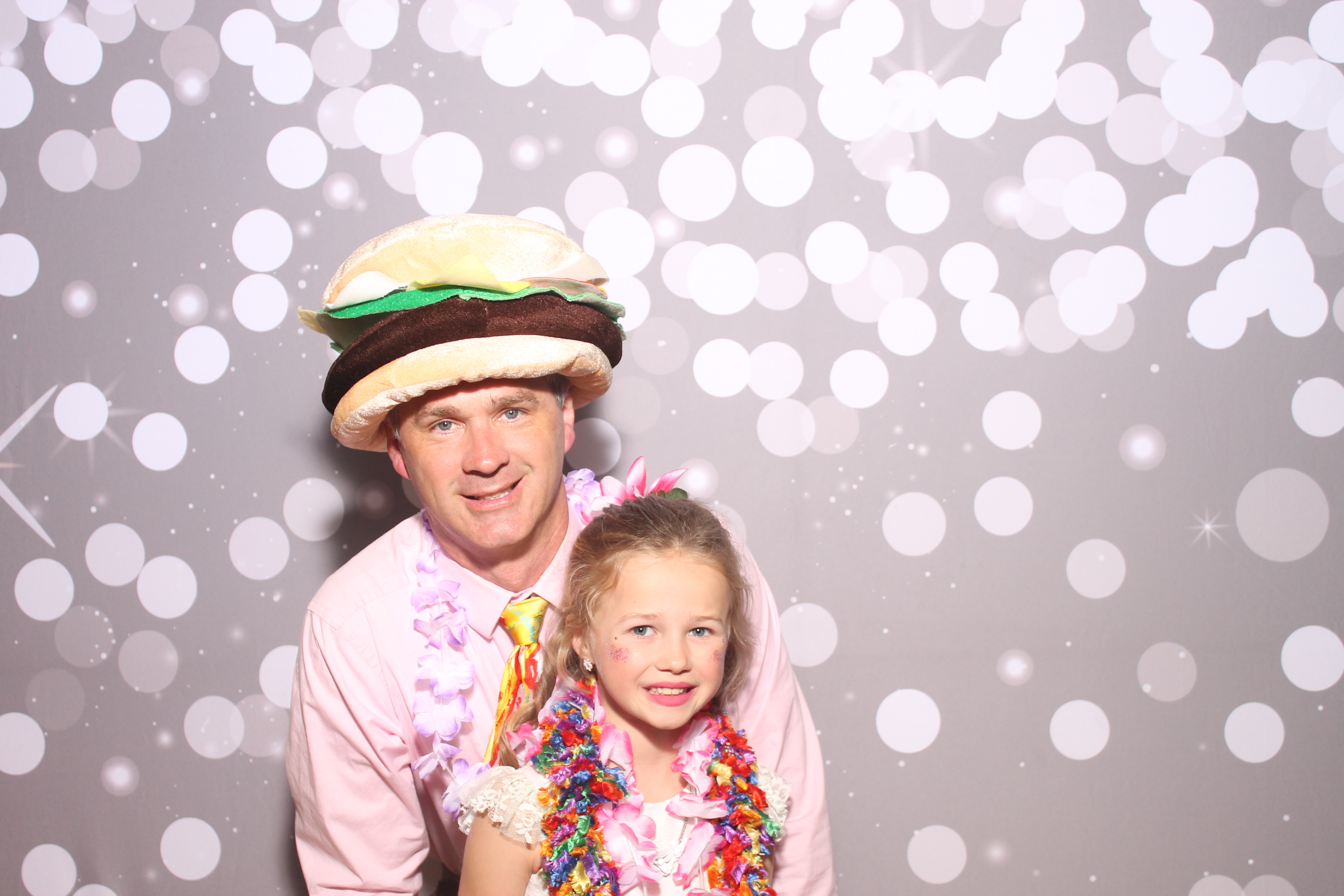 Mariemount Father Daughter Dance | View more photos from the event at gallery.photoboothcincy.com/u/PhotoBoothCincy/Mariemount-Father-Daughter-Dance-0