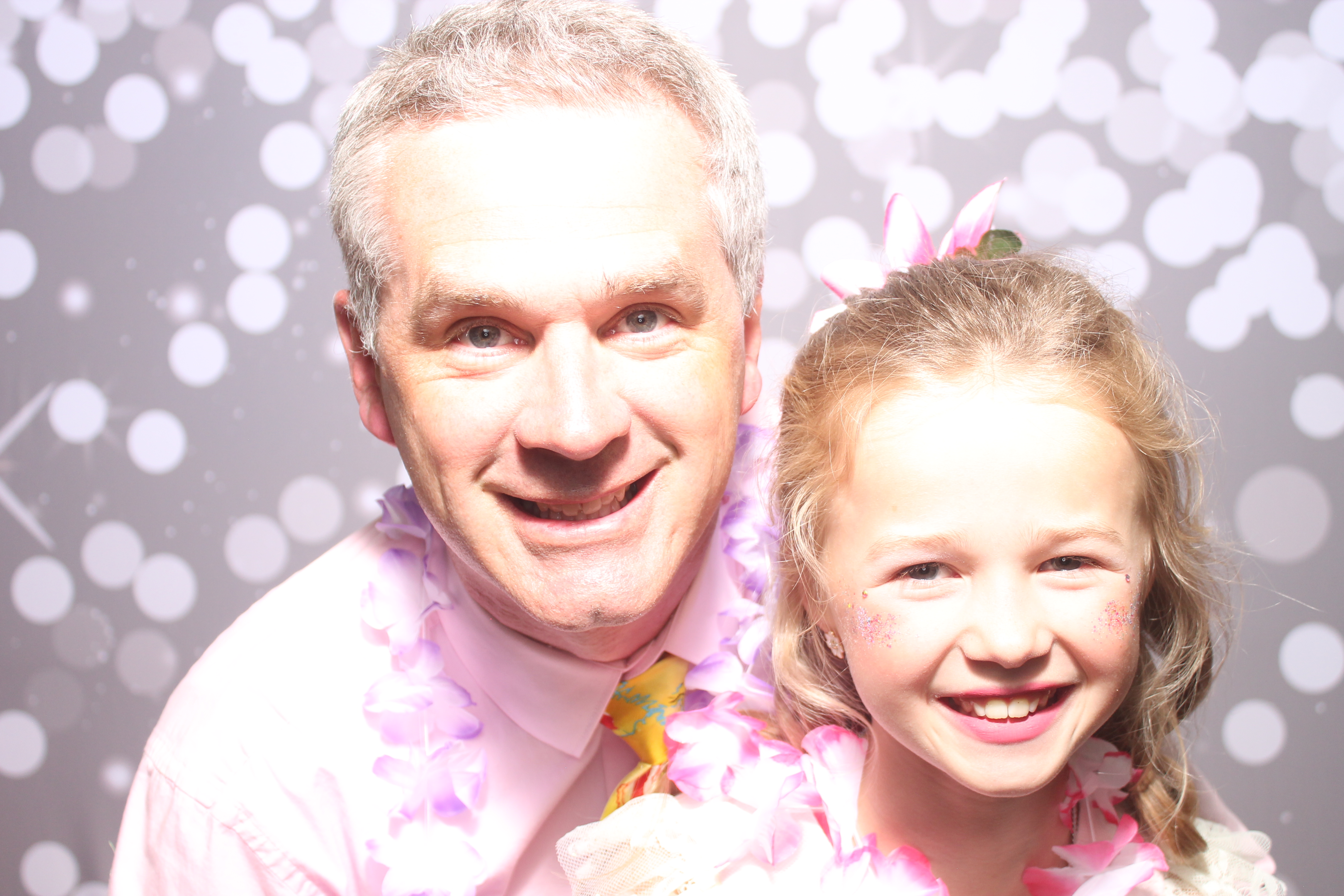 Mariemount Father Daughter Dance | View more photos from the event at gallery.photoboothcincy.com/u/PhotoBoothCincy/Mariemount-Father-Daughter-Dance-0