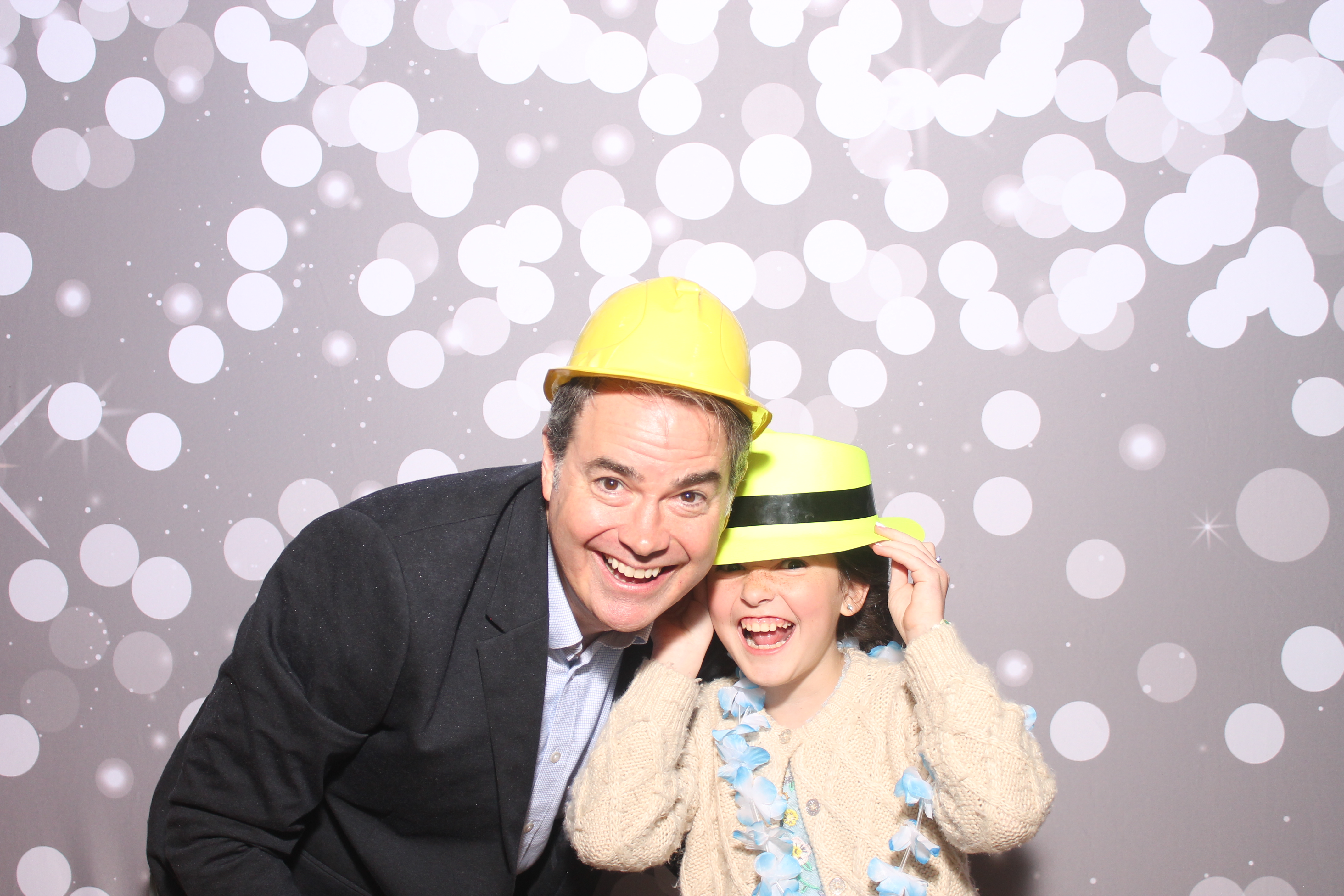 Mariemount Father Daughter Dance | View more photos from the event at gallery.photoboothcincy.com/u/PhotoBoothCincy/Mariemount-Father-Daughter-Dance-0