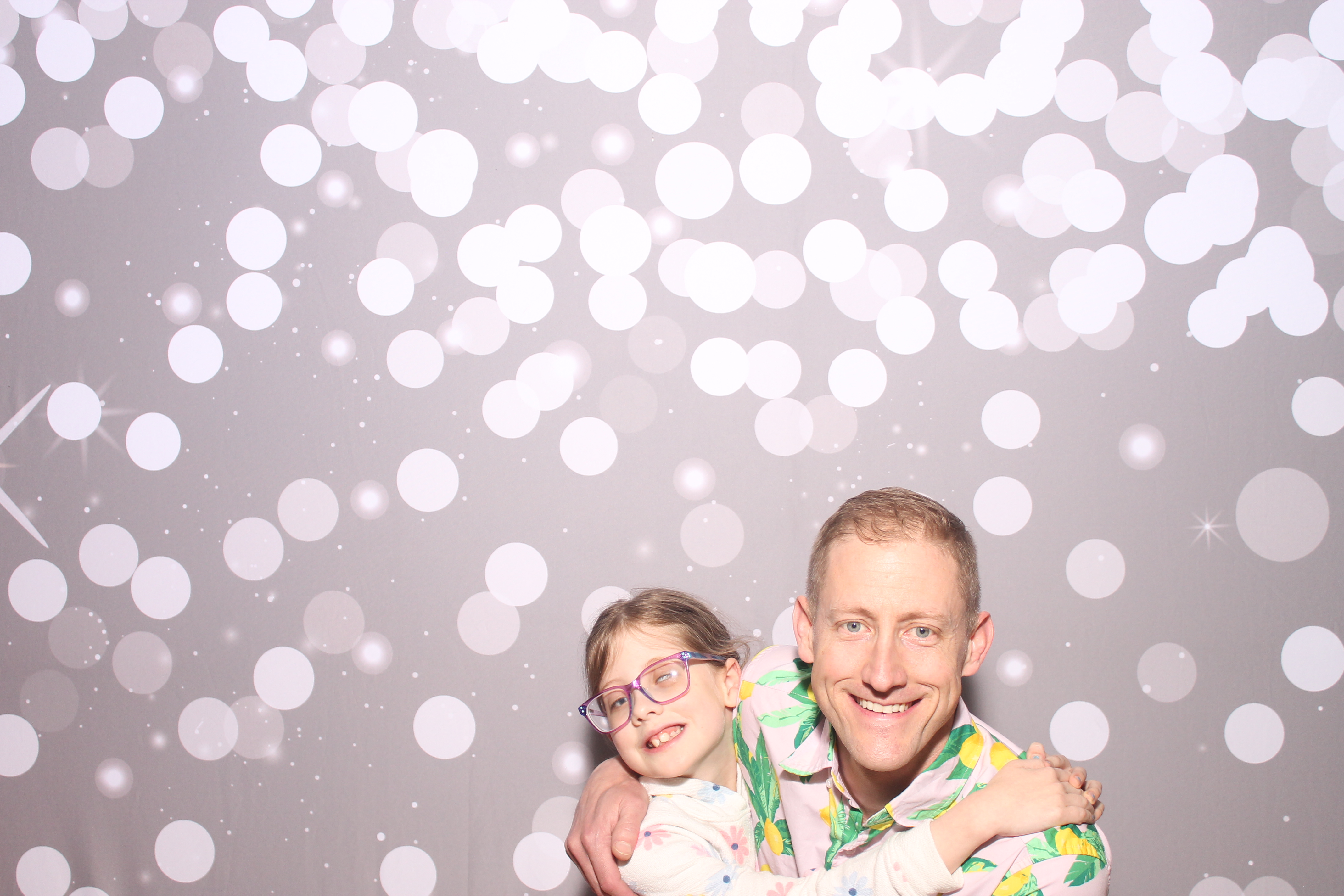 Mariemount Father Daughter Dance | View more photos from the event at gallery.photoboothcincy.com/u/PhotoBoothCincy/Mariemount-Father-Daughter-Dance-0