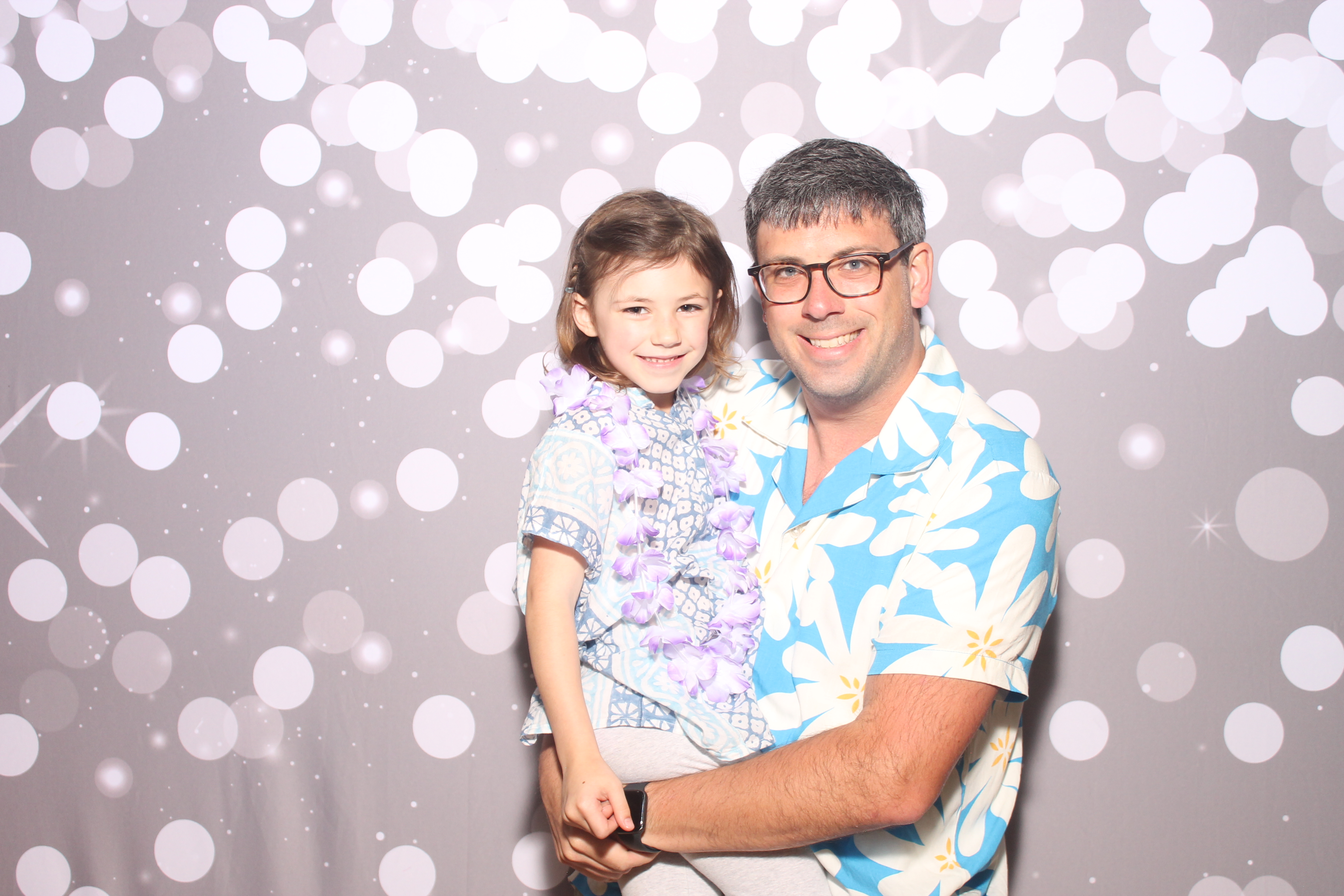 Mariemount Father Daughter Dance | View more photos from the event at gallery.photoboothcincy.com/u/PhotoBoothCincy/Mariemount-Father-Daughter-Dance-0
