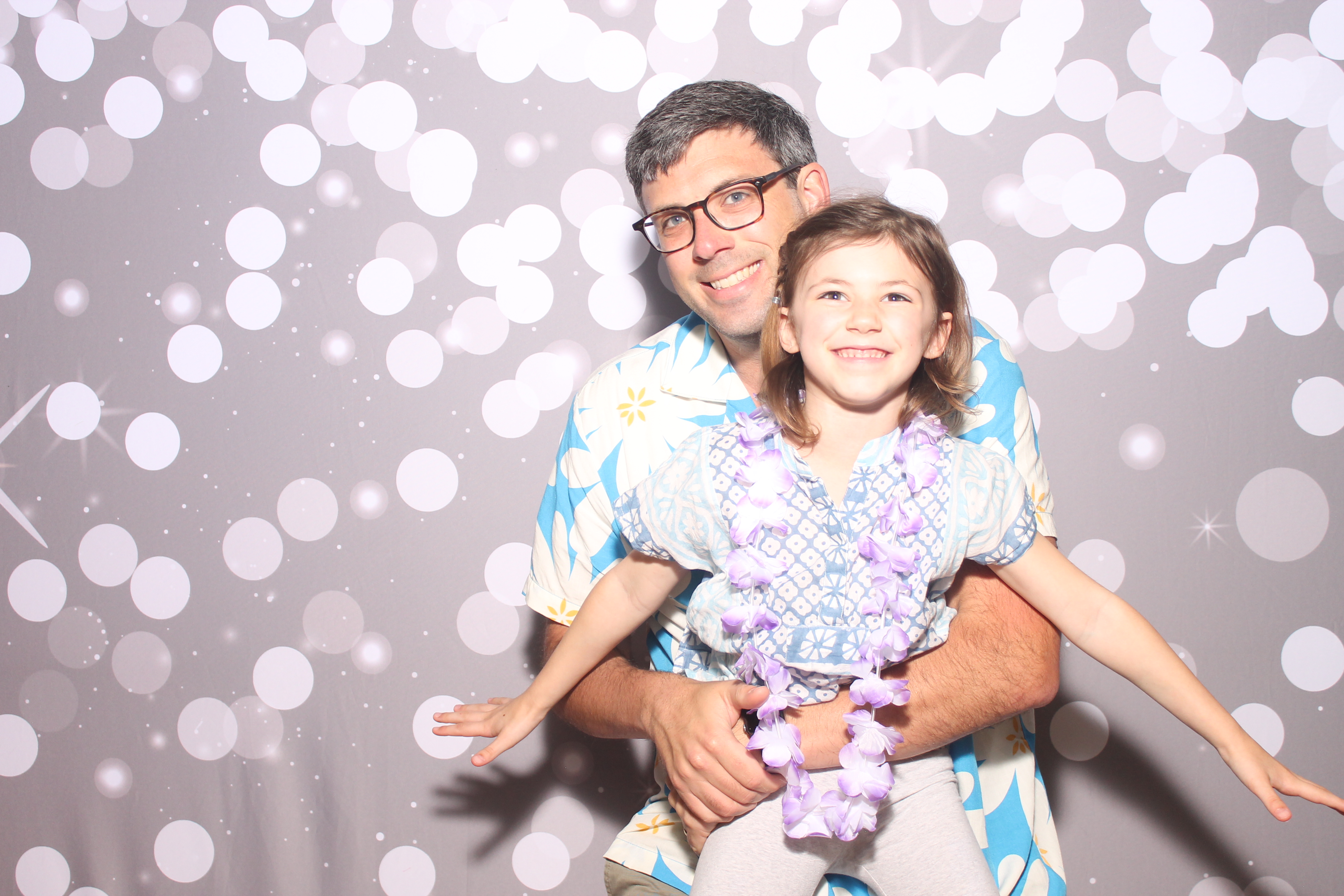 Mariemount Father Daughter Dance | View more photos from the event at gallery.photoboothcincy.com/u/PhotoBoothCincy/Mariemount-Father-Daughter-Dance-0