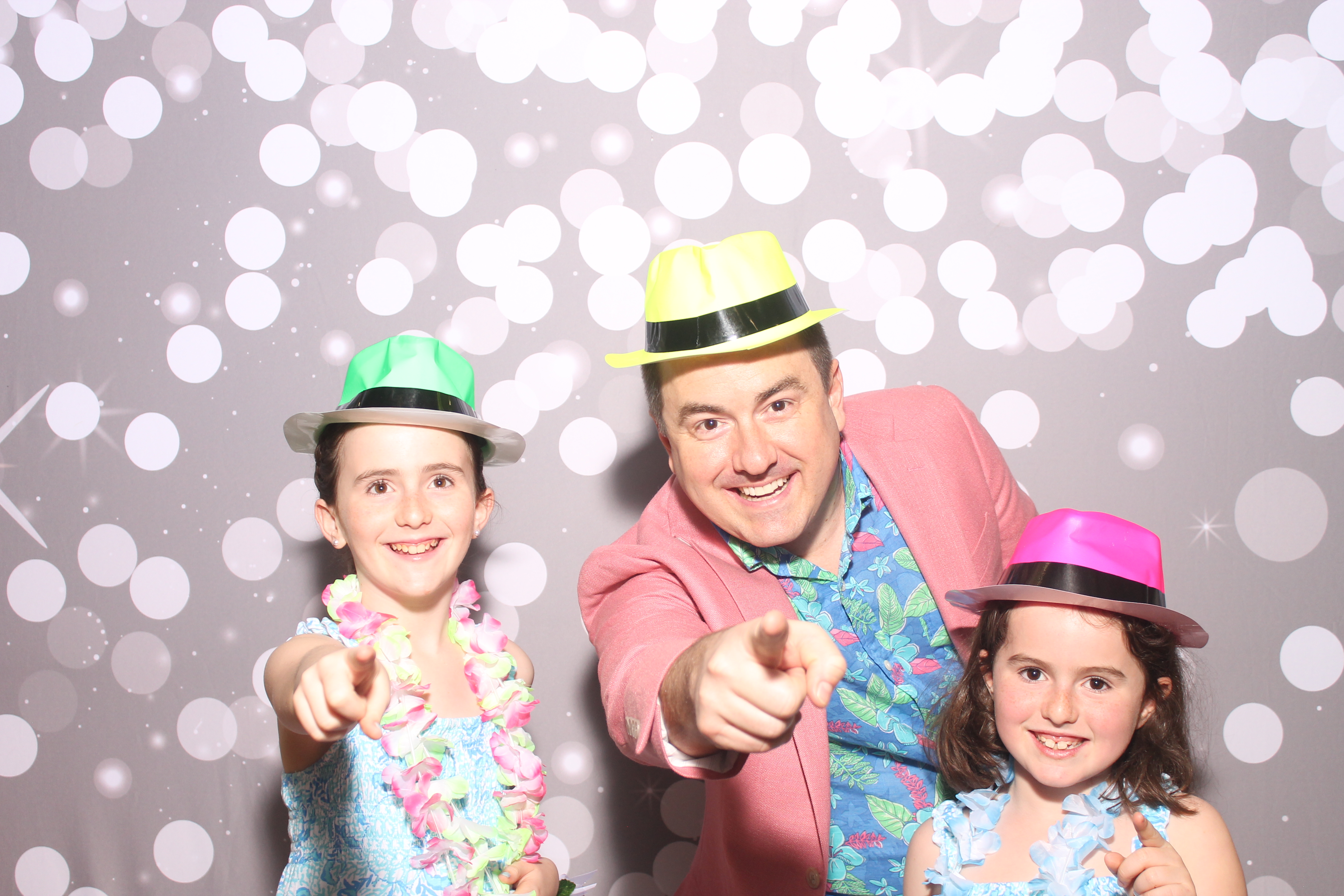 Mariemount Father Daughter Dance | View more photos from the event at gallery.photoboothcincy.com/u/PhotoBoothCincy/Mariemount-Father-Daughter-Dance-0