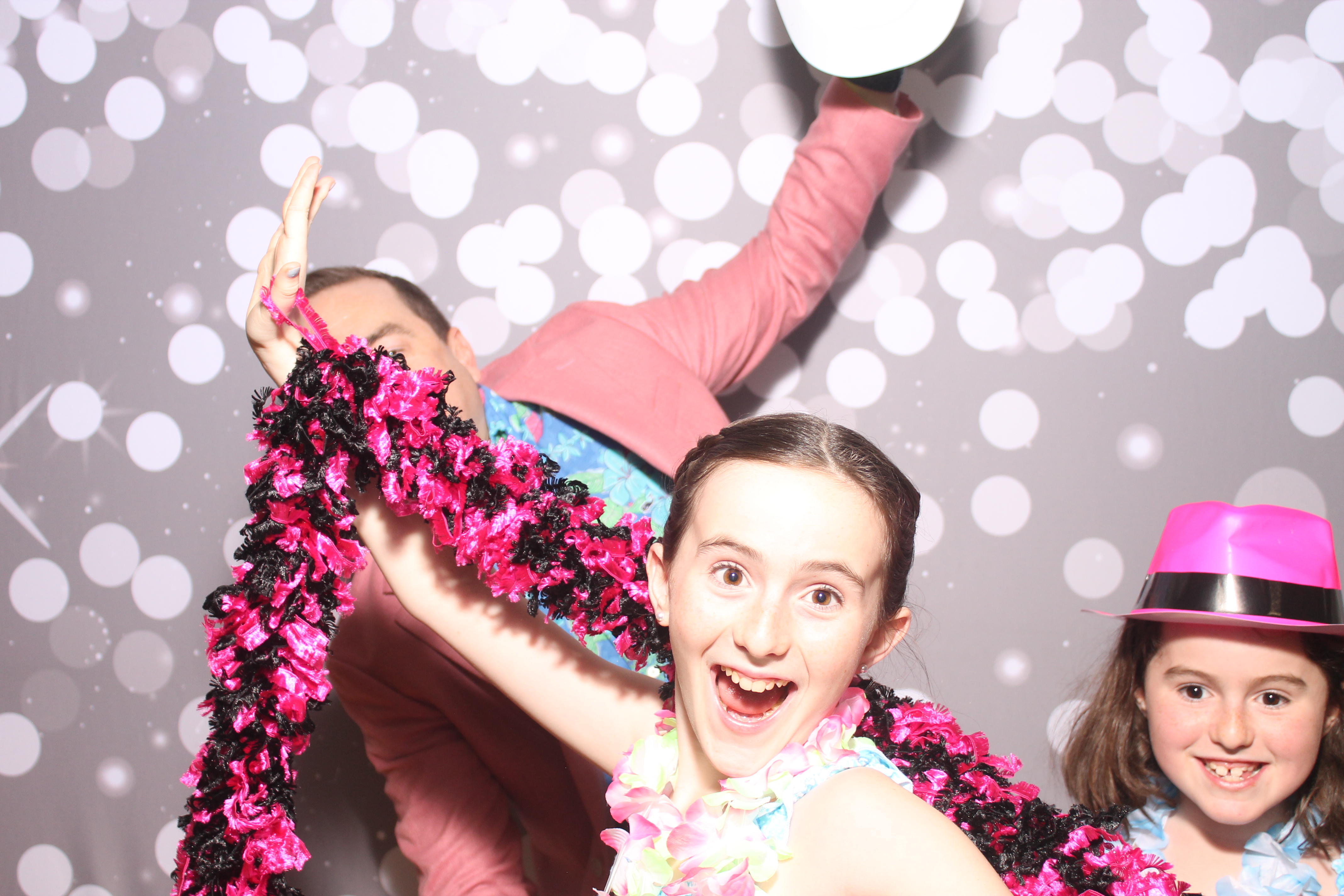 Mariemount Father Daughter Dance | View more photos from the event at gallery.photoboothcincy.com/u/PhotoBoothCincy/Mariemount-Father-Daughter-Dance-0