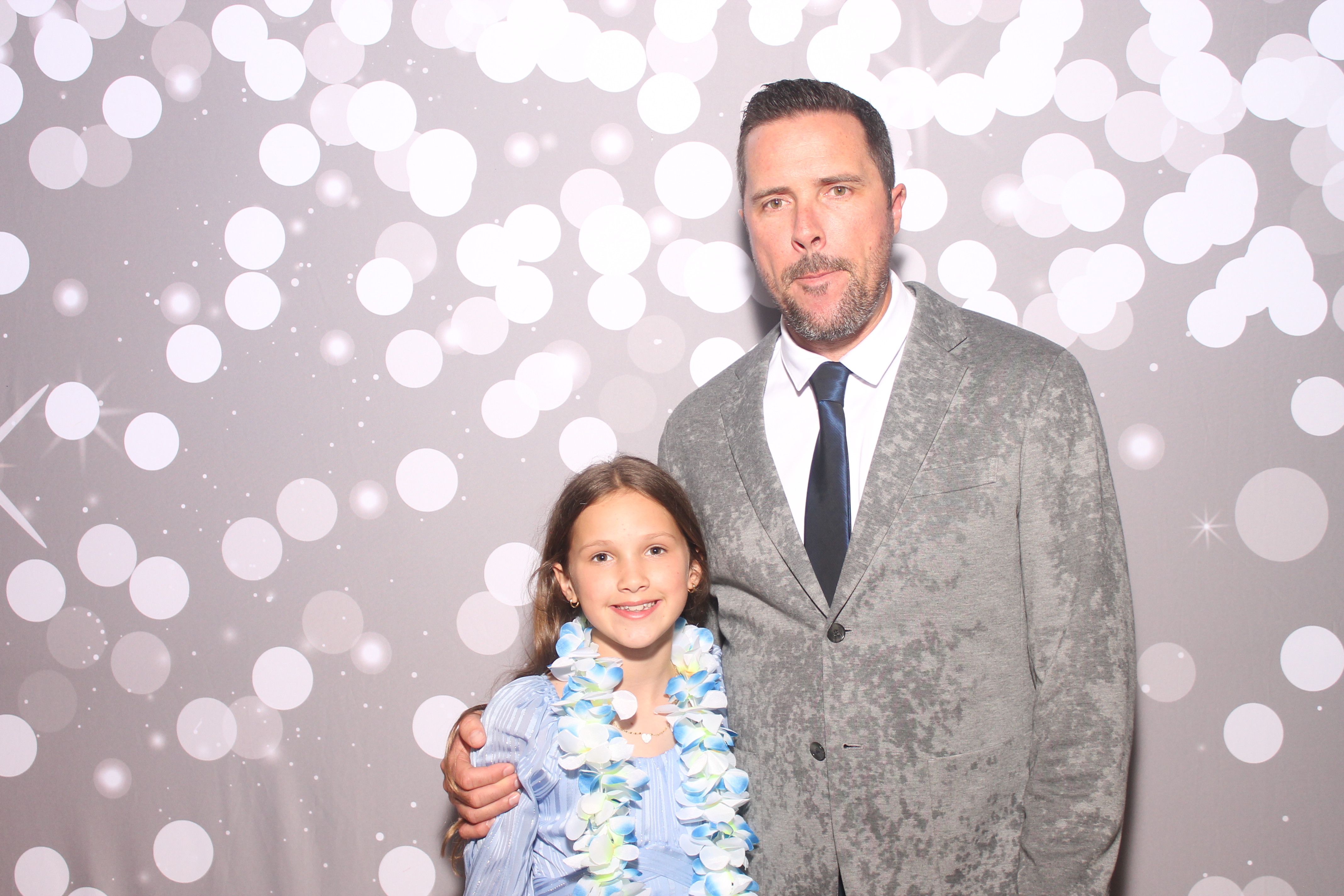 Mariemount Father Daughter Dance | View more photos from the event at gallery.photoboothcincy.com/u/PhotoBoothCincy/Mariemount-Father-Daughter-Dance-0
