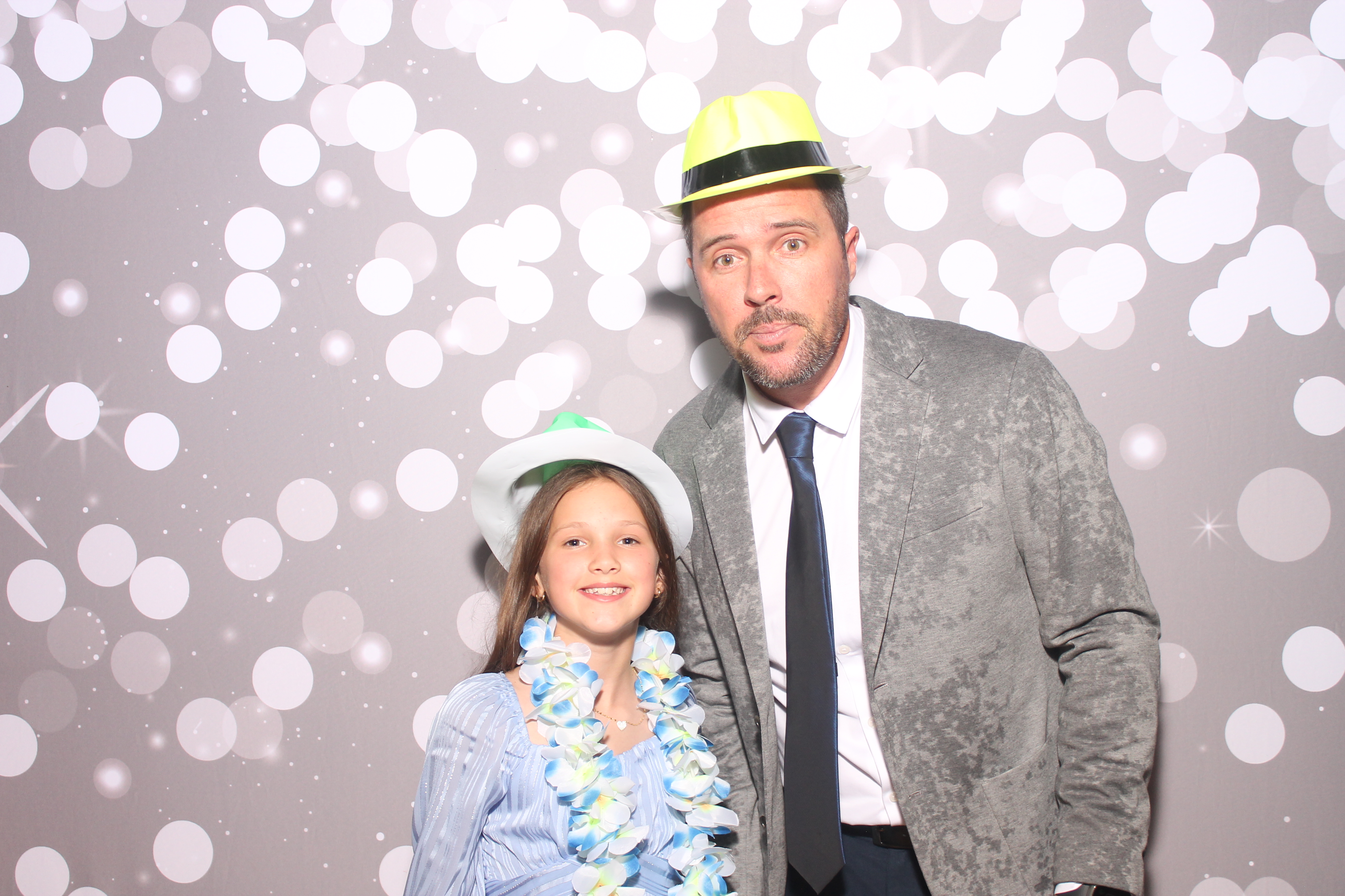 Mariemount Father Daughter Dance | View more photos from the event at gallery.photoboothcincy.com/u/PhotoBoothCincy/Mariemount-Father-Daughter-Dance-0