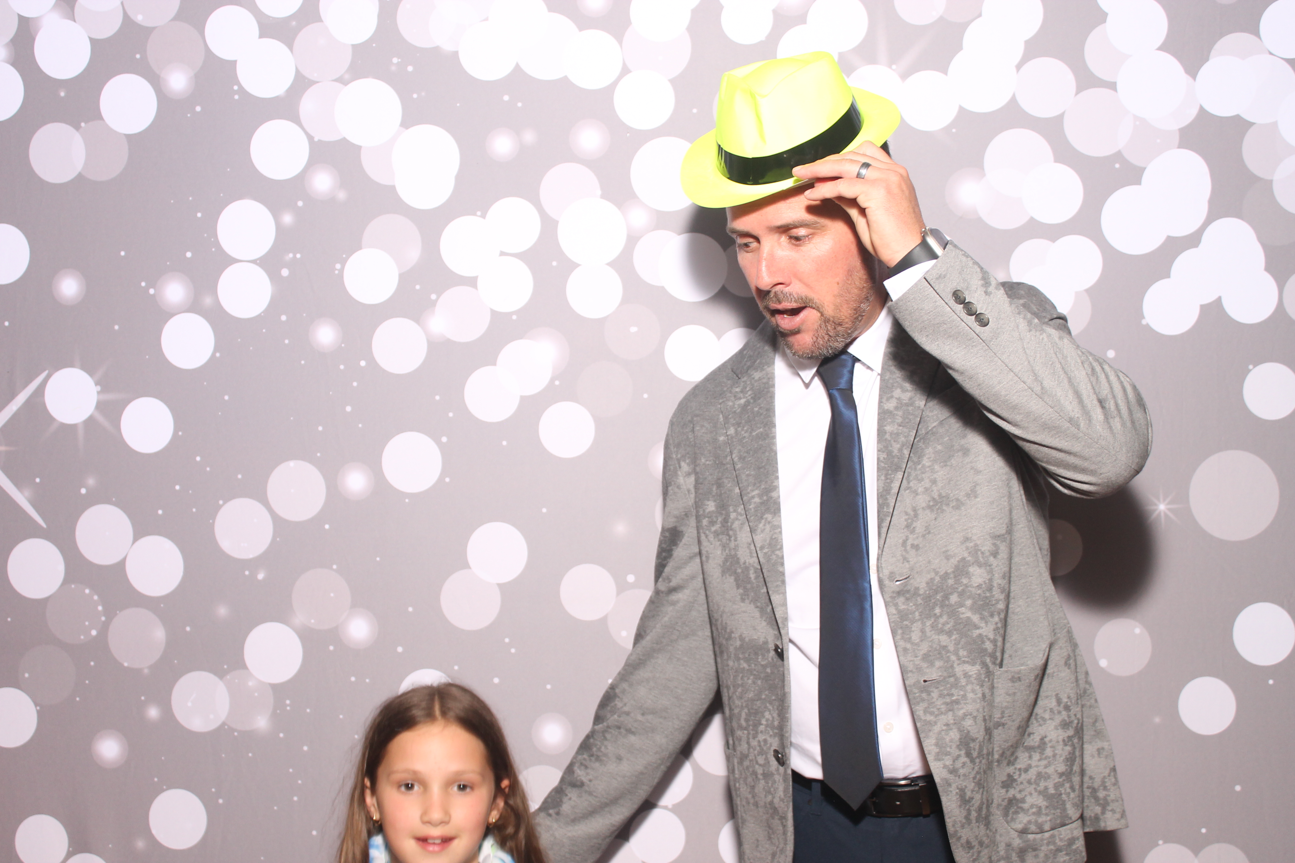 Mariemount Father Daughter Dance | View more photos from the event at gallery.photoboothcincy.com/u/PhotoBoothCincy/Mariemount-Father-Daughter-Dance-0