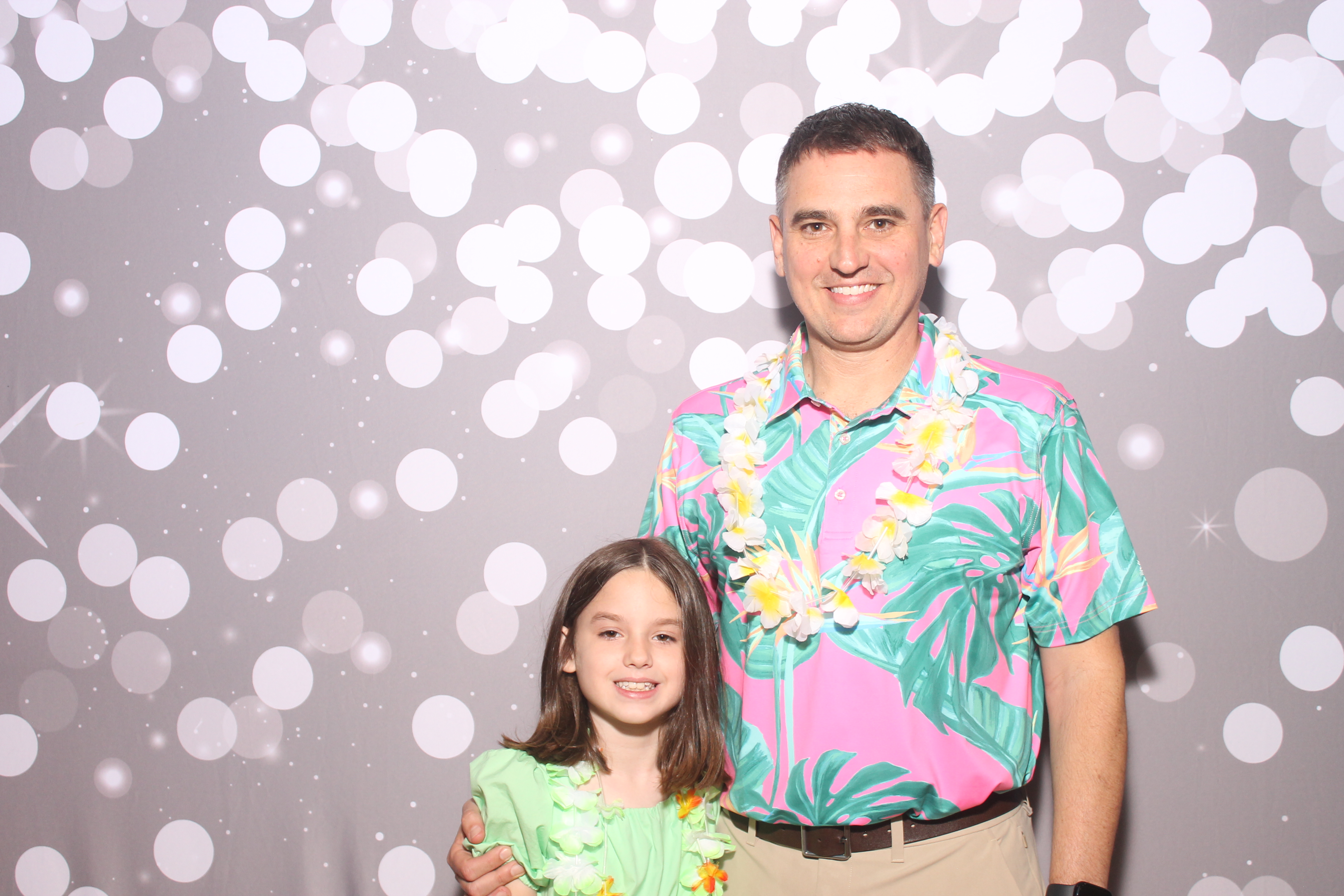 Mariemount Father Daughter Dance | View more photos from the event at gallery.photoboothcincy.com/u/PhotoBoothCincy/Mariemount-Father-Daughter-Dance-0