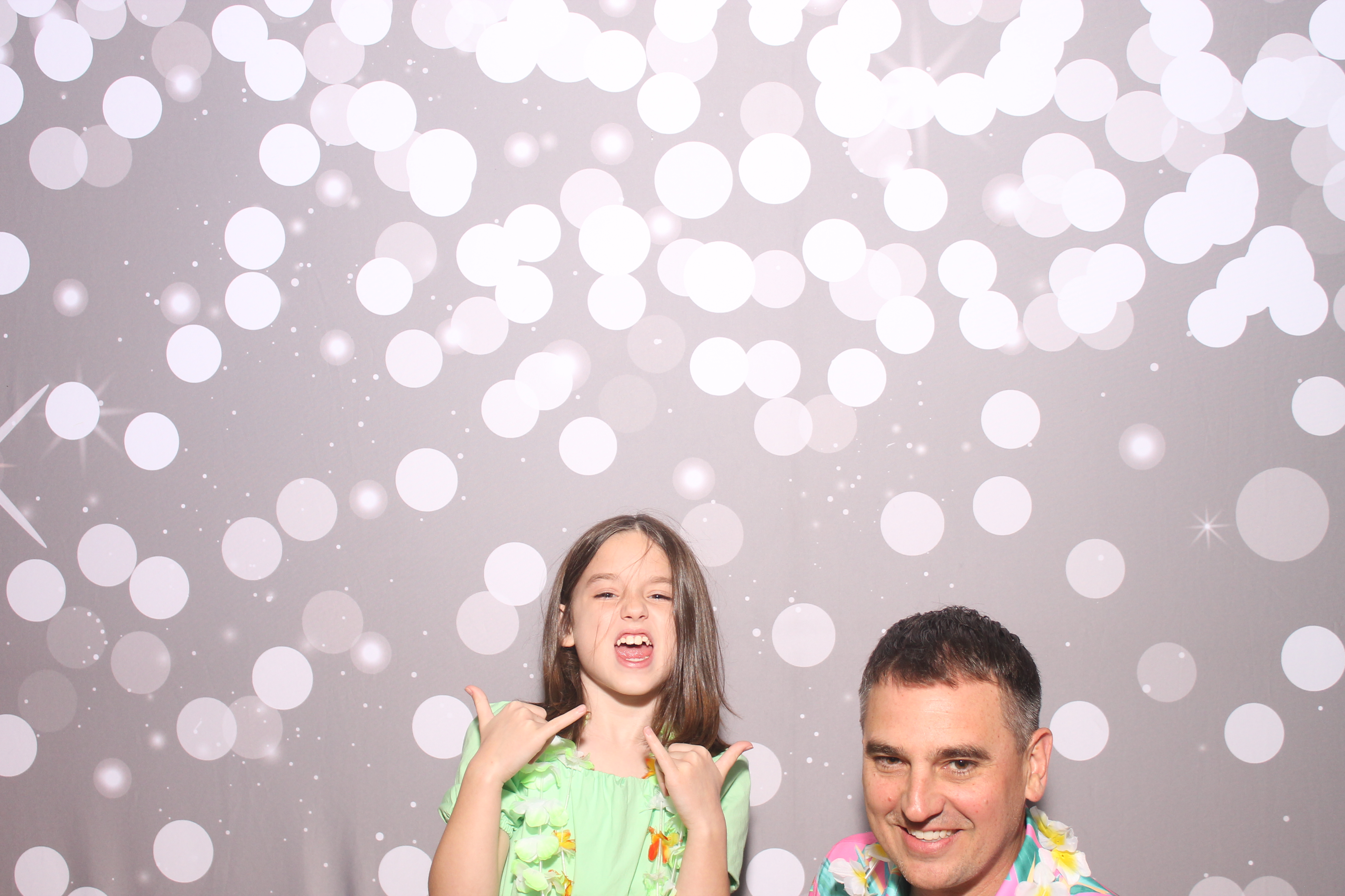 Mariemount Father Daughter Dance | View more photos from the event at gallery.photoboothcincy.com/u/PhotoBoothCincy/Mariemount-Father-Daughter-Dance-0