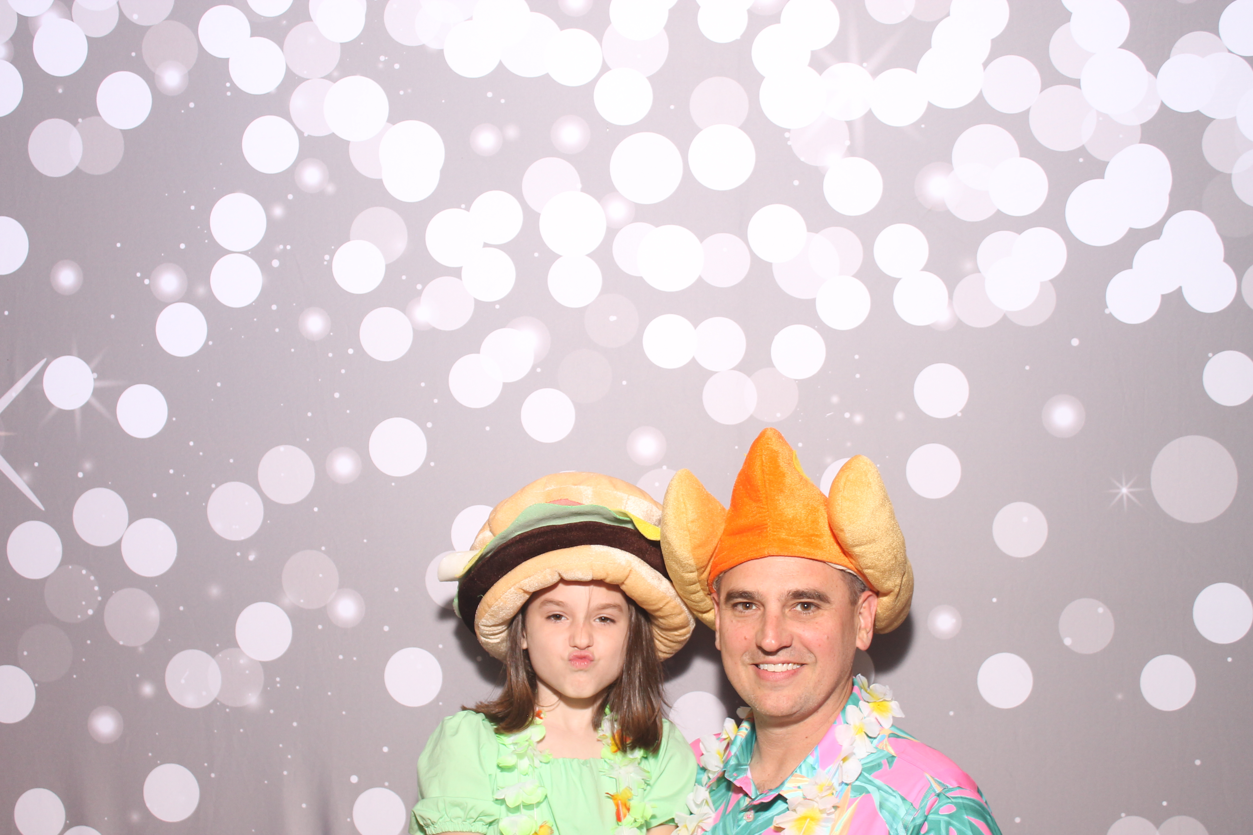 Mariemount Father Daughter Dance | View more photos from the event at gallery.photoboothcincy.com/u/PhotoBoothCincy/Mariemount-Father-Daughter-Dance-0