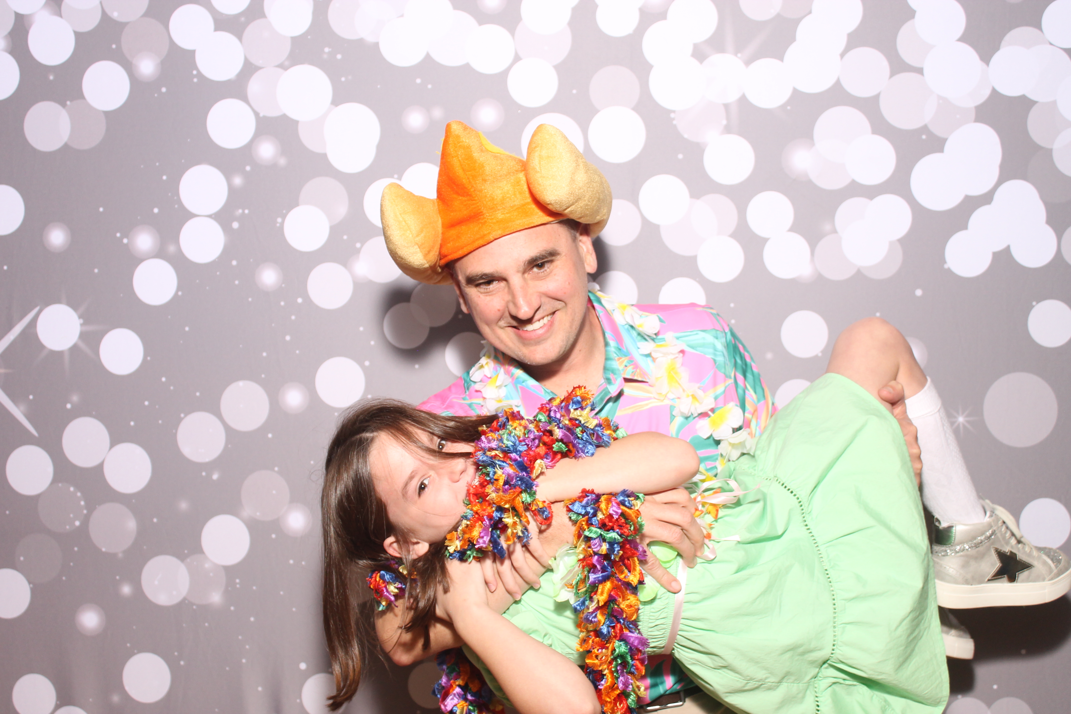 Mariemount Father Daughter Dance | View more photos from the event at gallery.photoboothcincy.com/u/PhotoBoothCincy/Mariemount-Father-Daughter-Dance-0