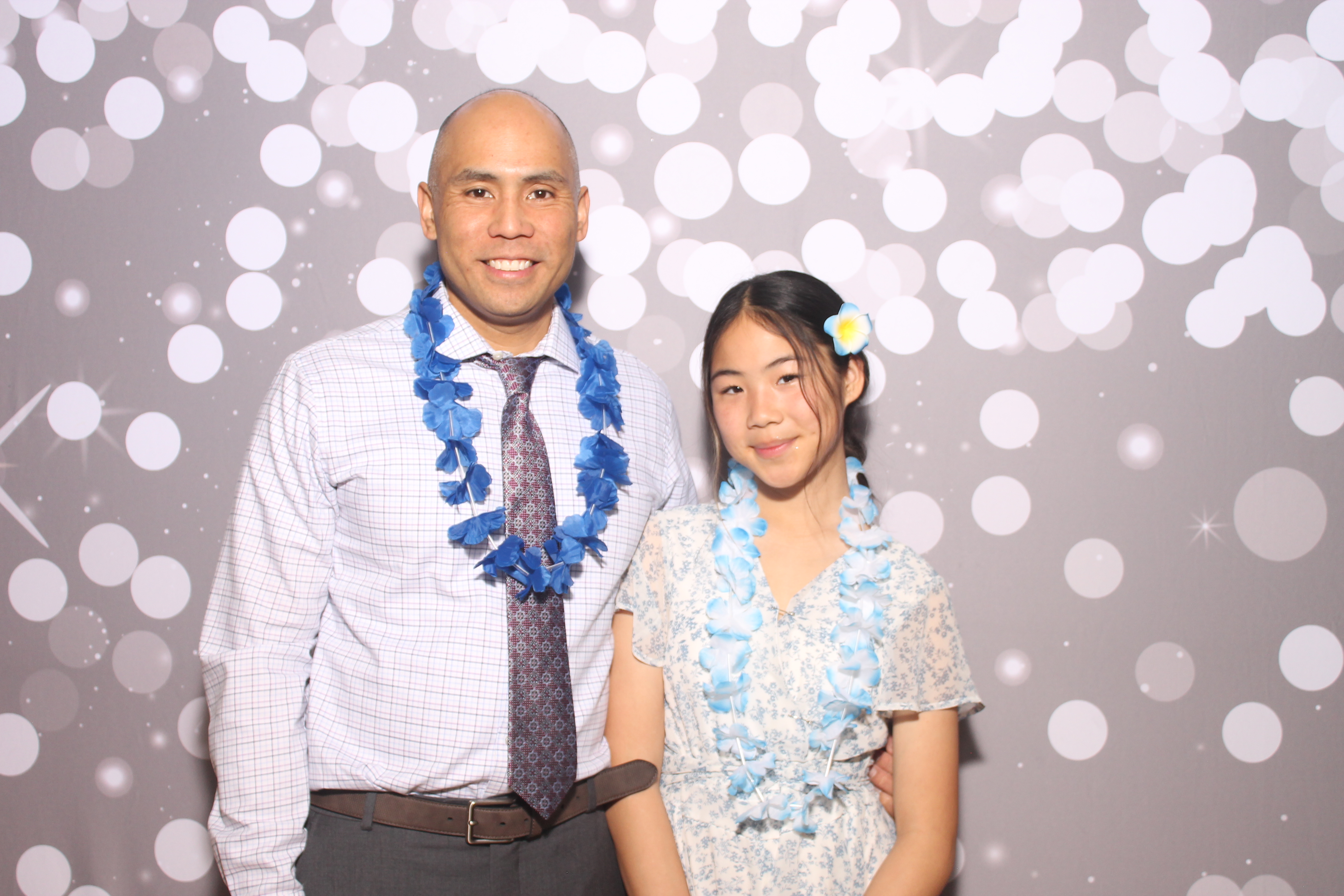 Mariemount Father Daughter Dance | View more photos from the event at gallery.photoboothcincy.com/u/PhotoBoothCincy/Mariemount-Father-Daughter-Dance-0