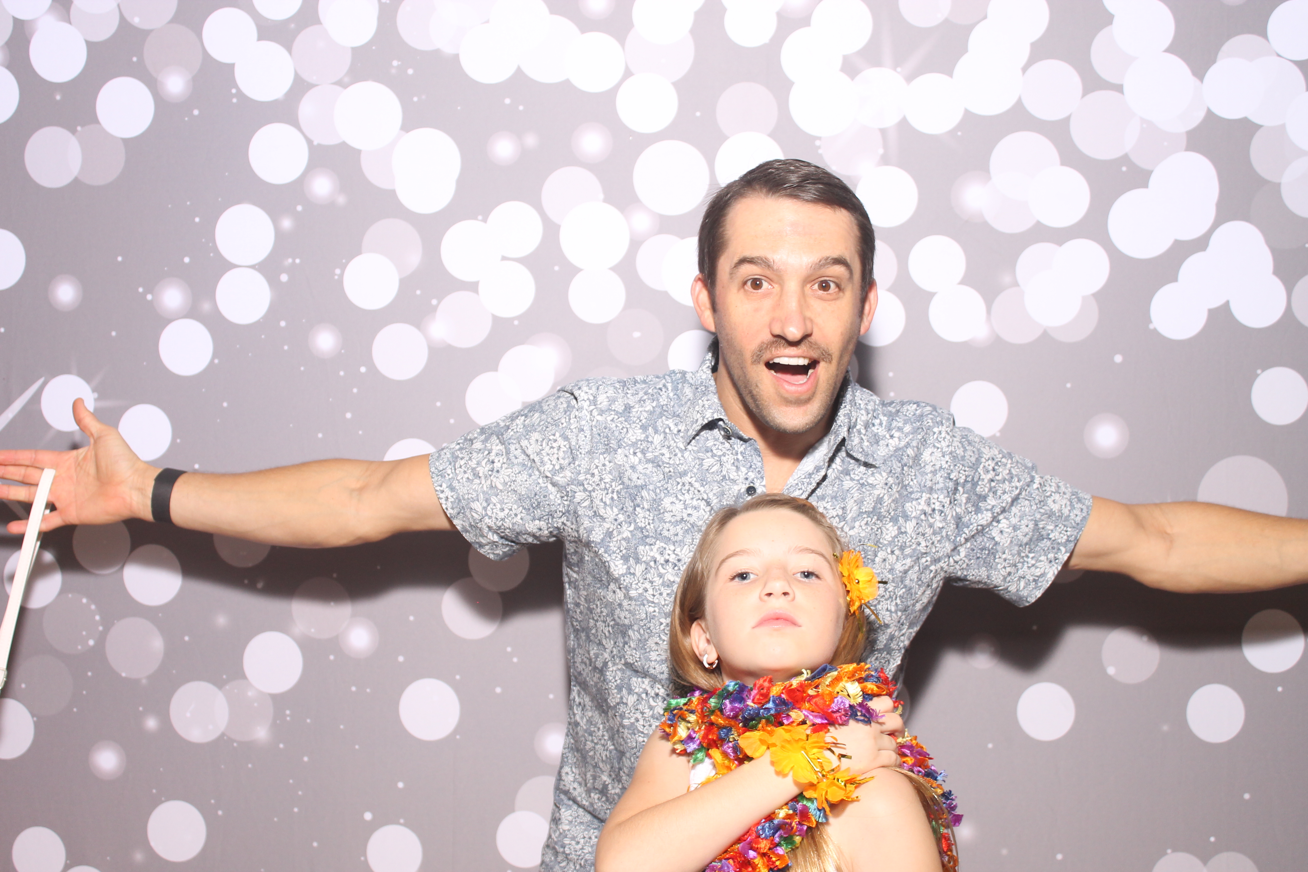 Mariemount Father Daughter Dance | View more photos from the event at gallery.photoboothcincy.com/u/PhotoBoothCincy/Mariemount-Father-Daughter-Dance-0