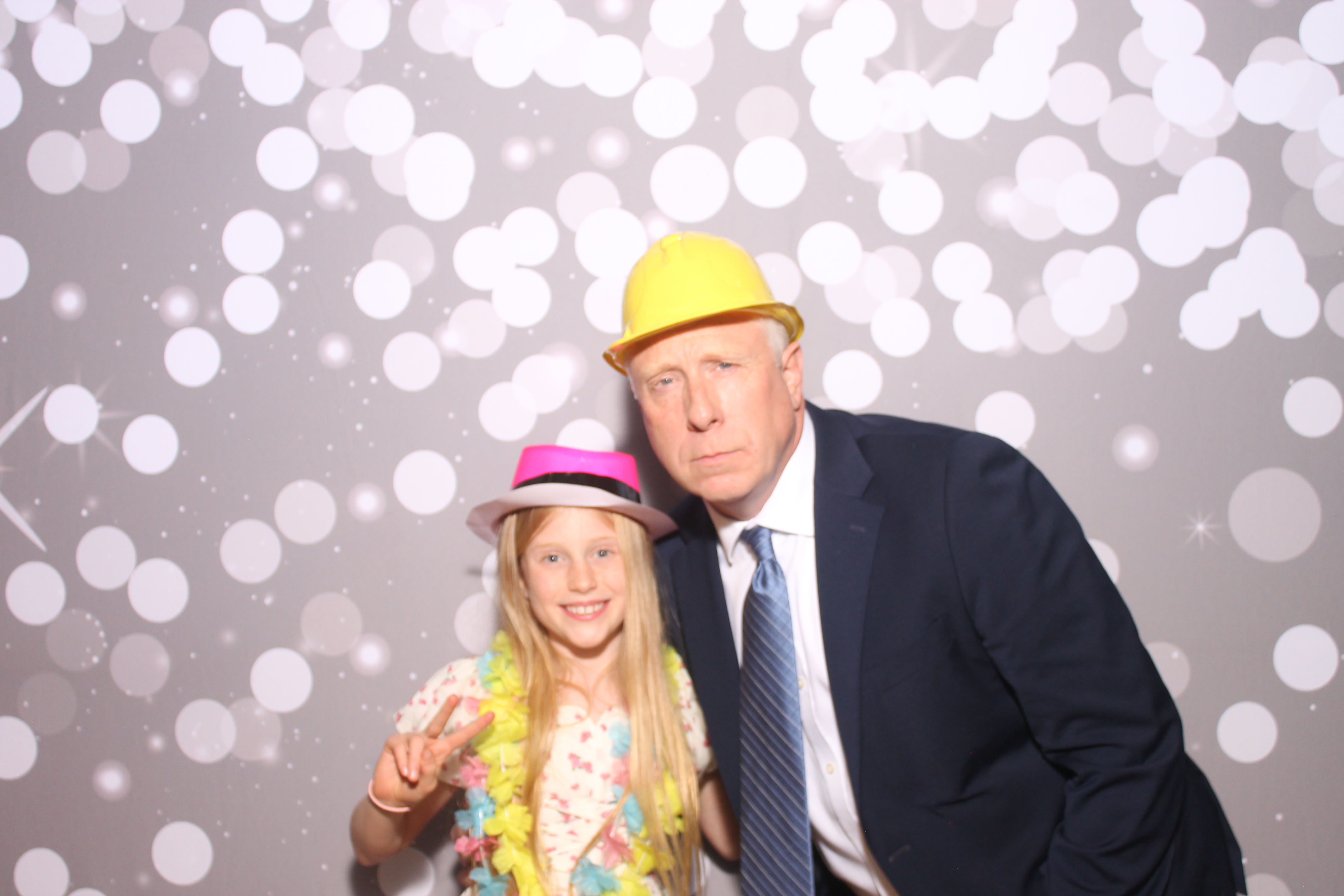 Mariemount Father Daughter Dance | View more photos from the event at gallery.photoboothcincy.com/u/PhotoBoothCincy/Mariemount-Father-Daughter-Dance-0