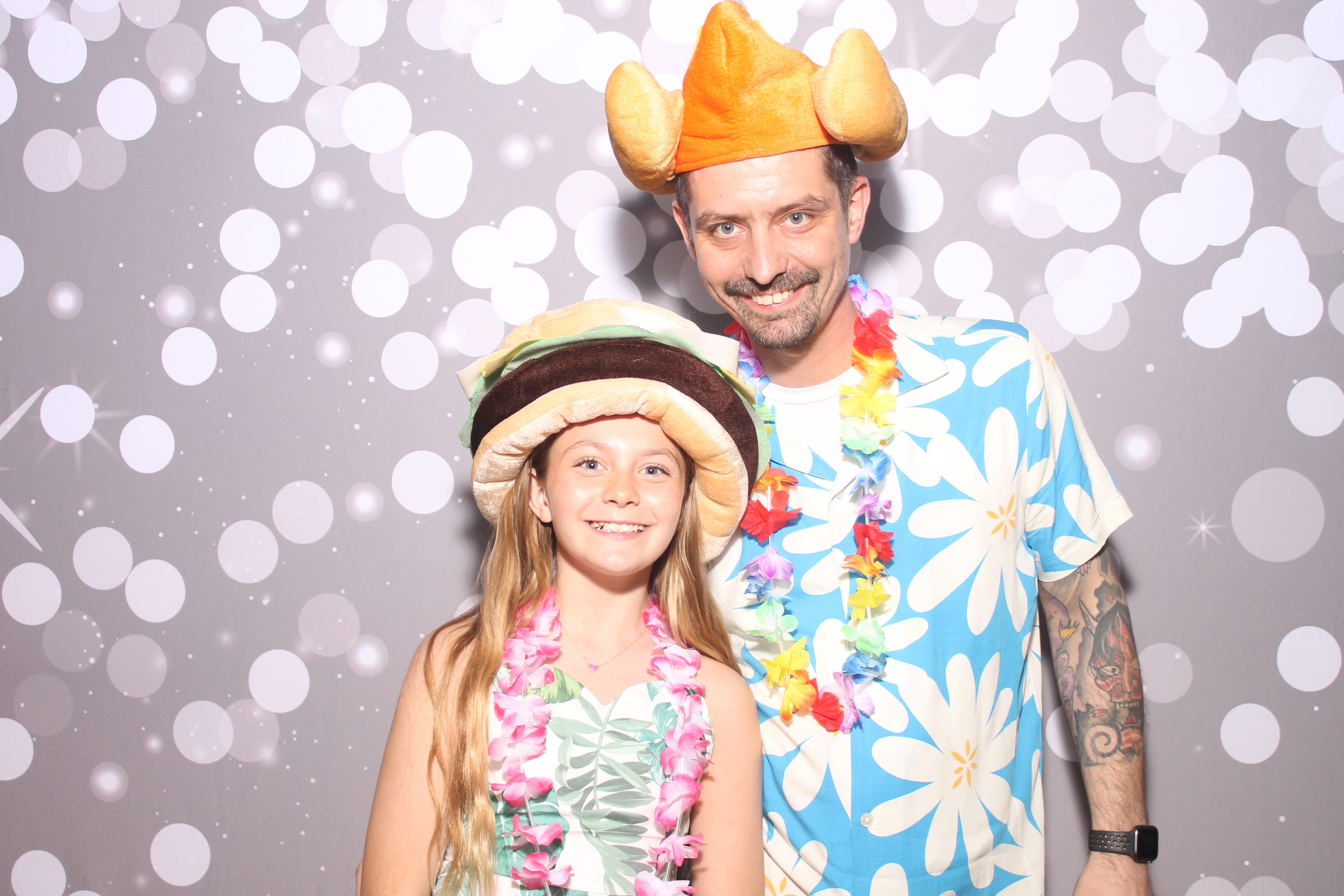 Mariemount Father Daughter Dance | View more photos from the event at gallery.photoboothcincy.com/u/PhotoBoothCincy/Mariemount-Father-Daughter-Dance-0
