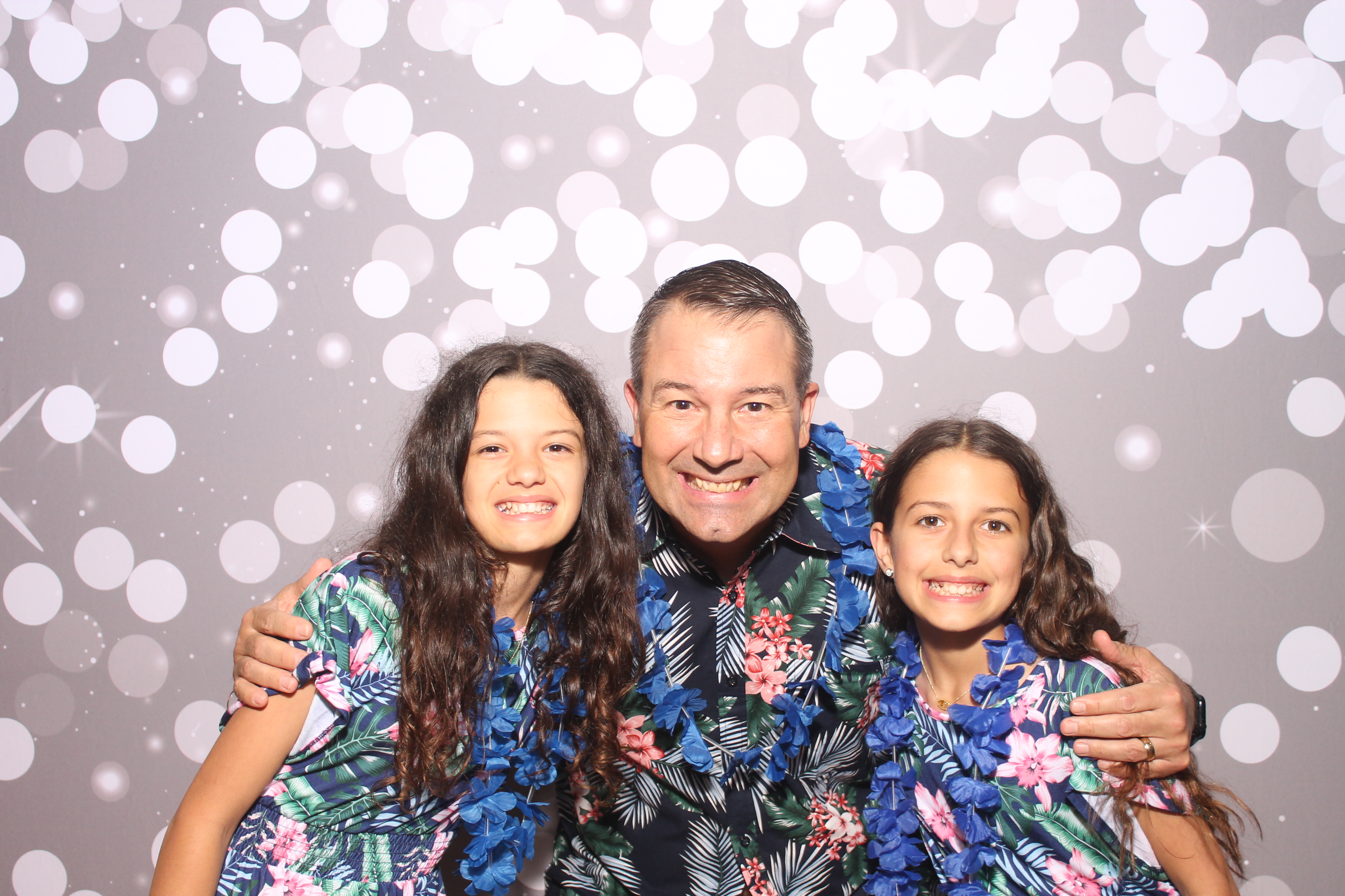 Mariemount Father Daughter Dance | View more photos from the event at gallery.photoboothcincy.com/u/PhotoBoothCincy/Mariemount-Father-Daughter-Dance-0
