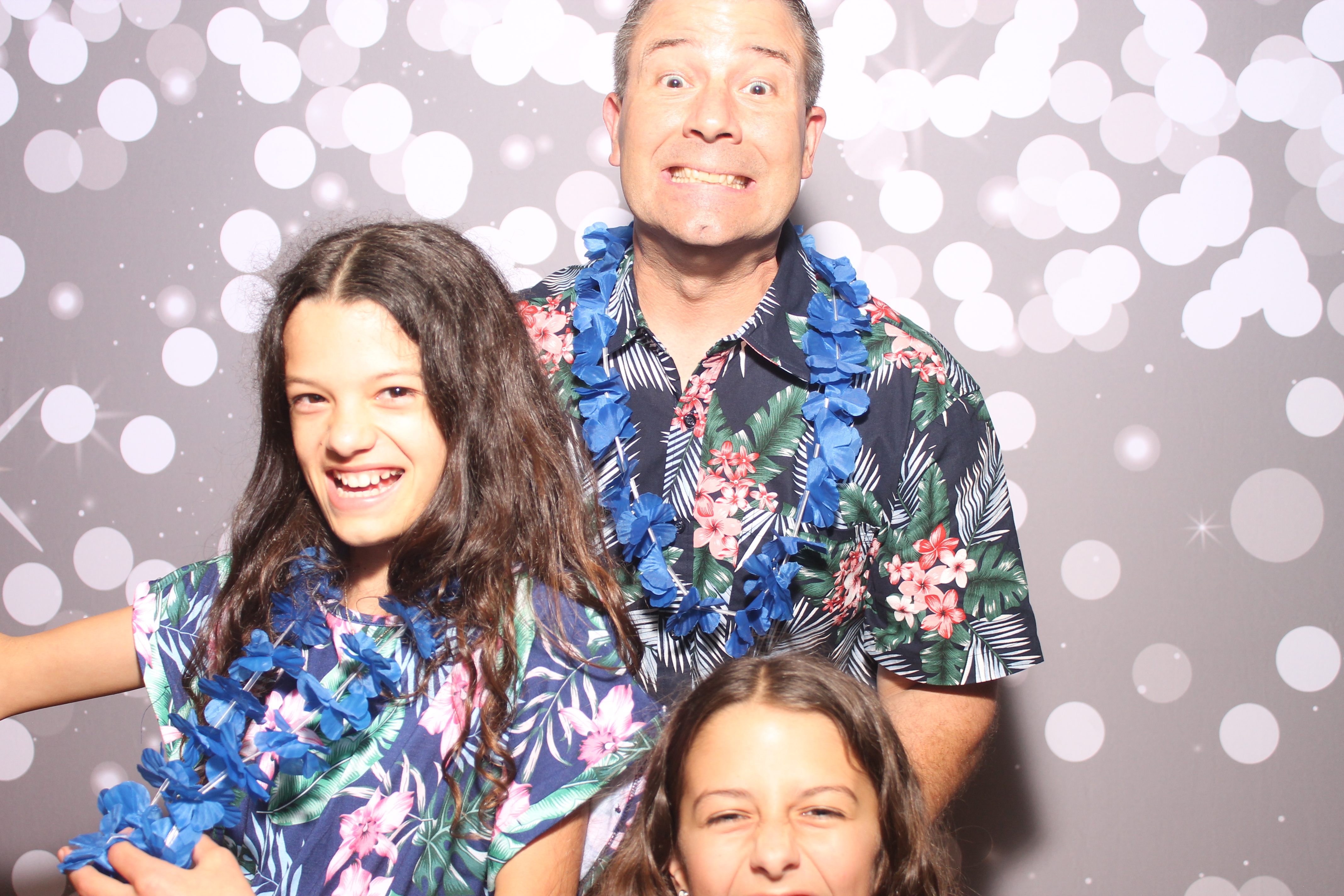 Mariemount Father Daughter Dance | View more photos from the event at gallery.photoboothcincy.com/u/PhotoBoothCincy/Mariemount-Father-Daughter-Dance-0