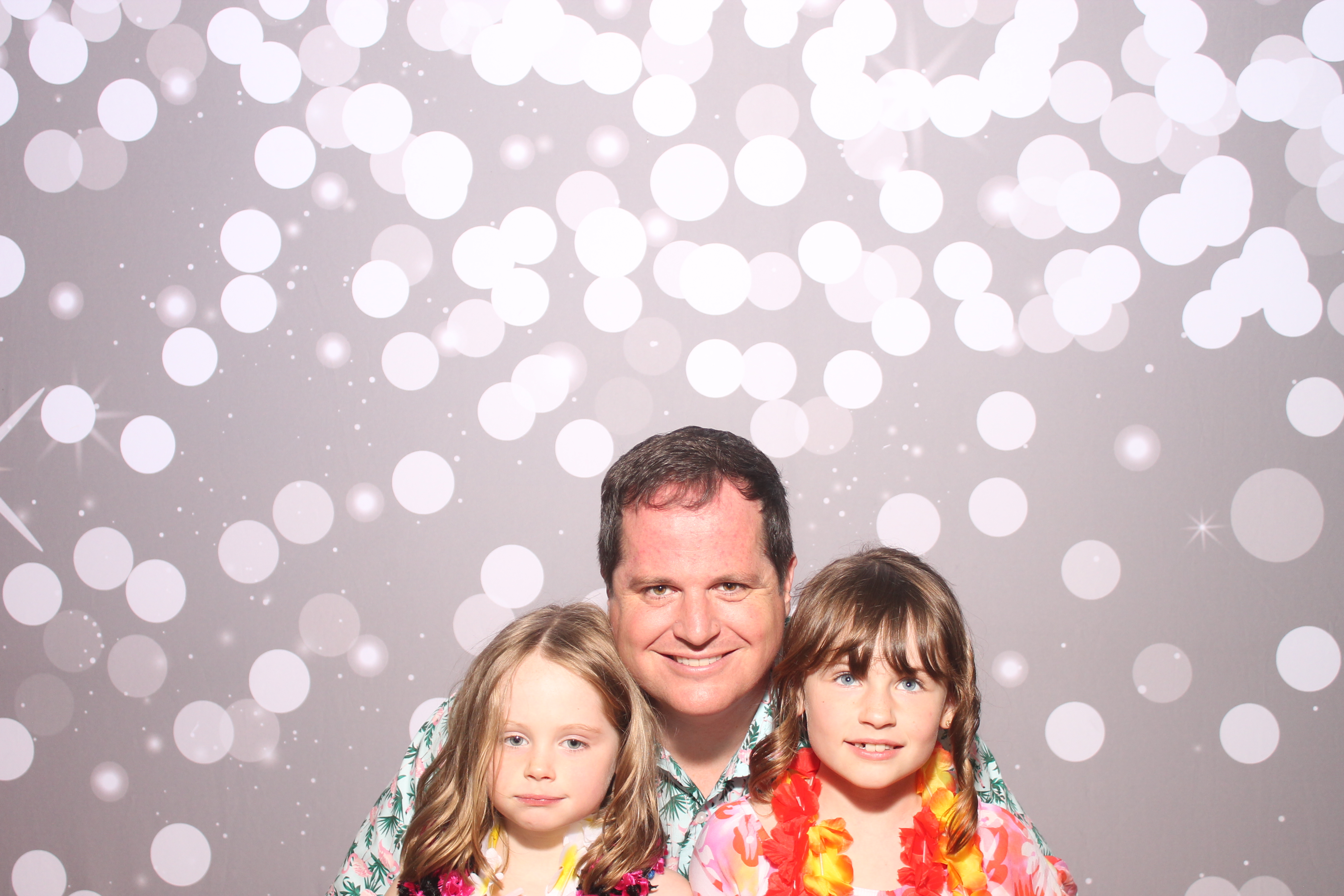 Mariemount Father Daughter Dance | View more photos from the event at gallery.photoboothcincy.com/u/PhotoBoothCincy/Mariemount-Father-Daughter-Dance-0