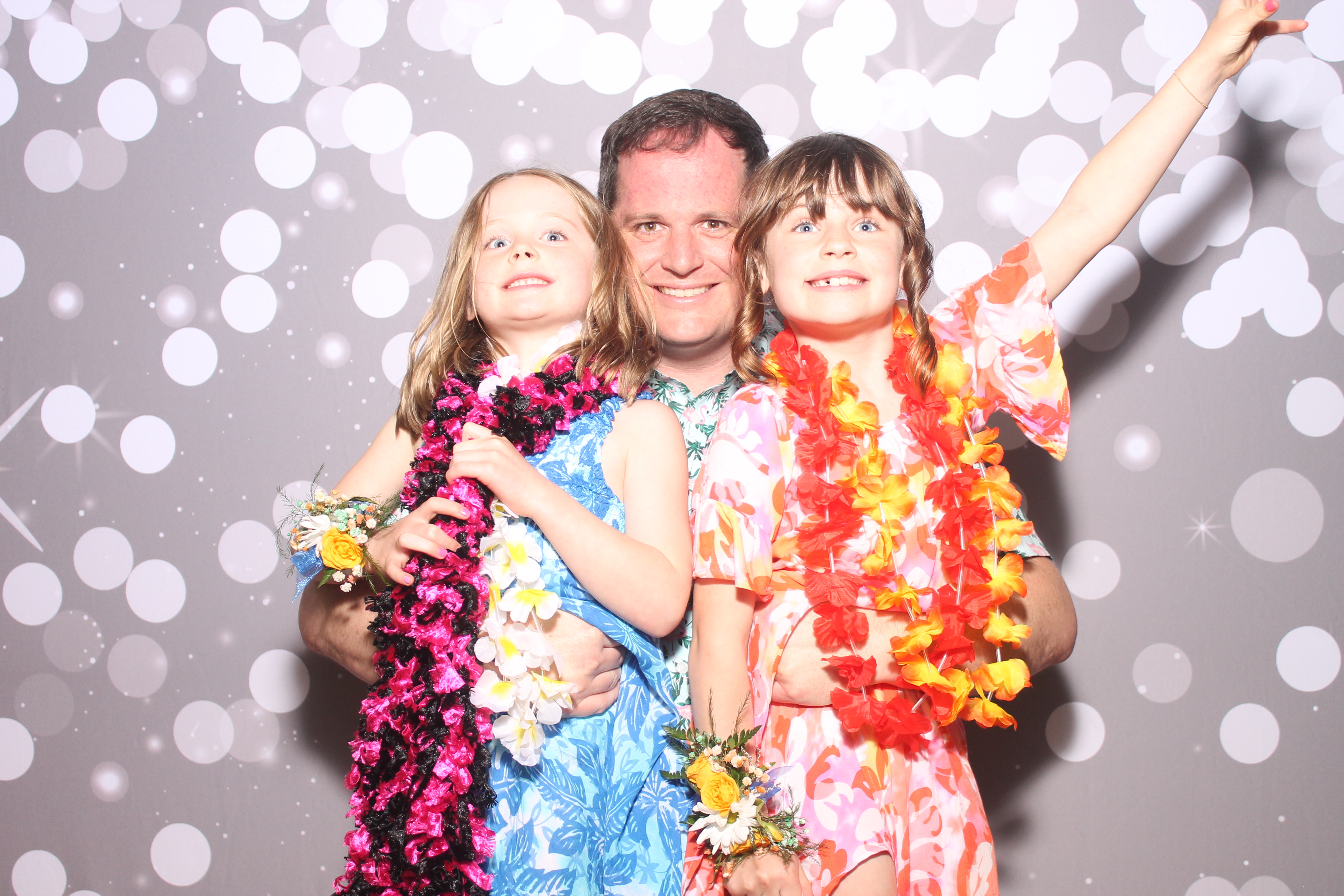 Mariemount Father Daughter Dance | View more photos from the event at gallery.photoboothcincy.com/u/PhotoBoothCincy/Mariemount-Father-Daughter-Dance-0