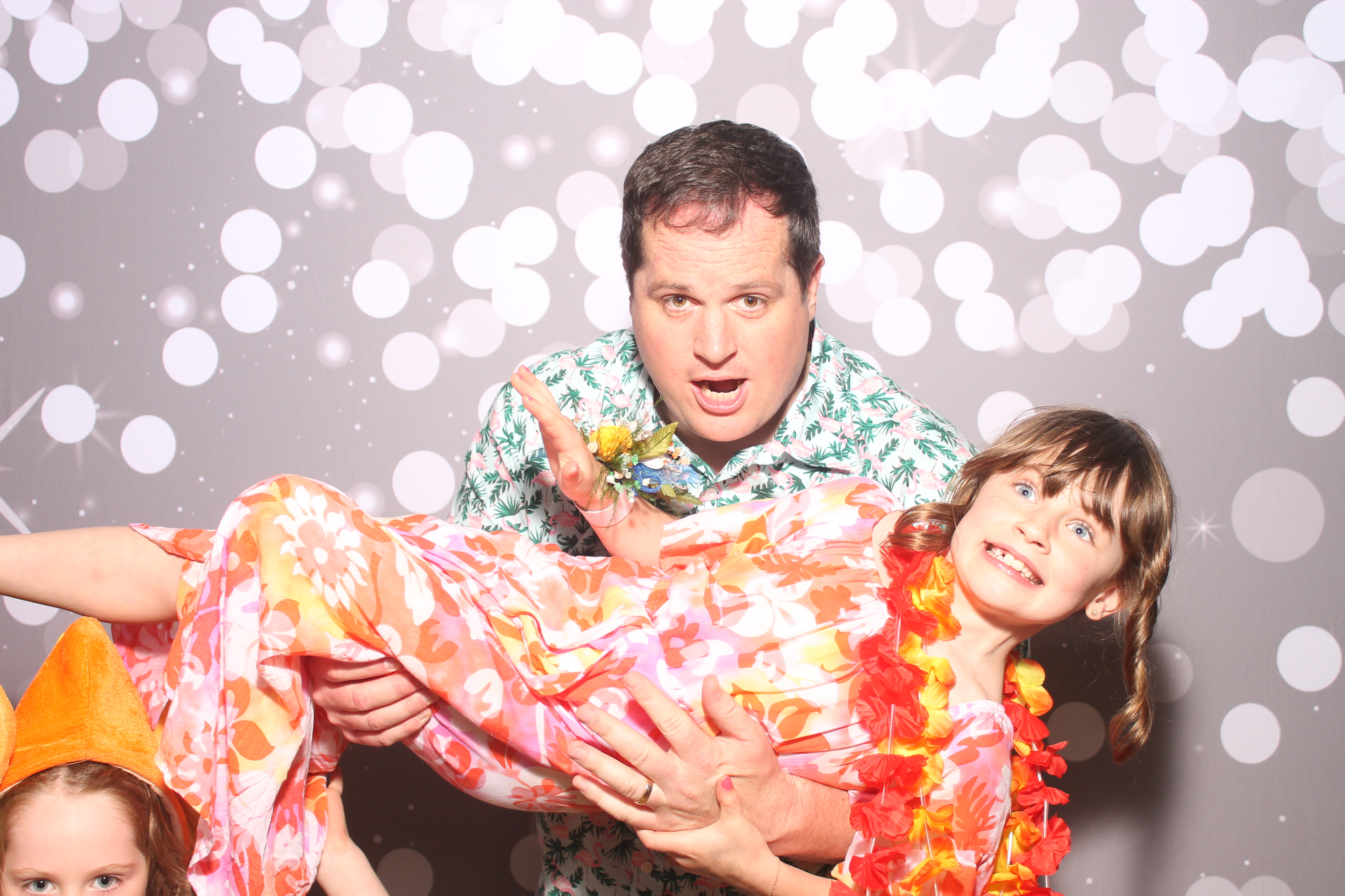 Mariemount Father Daughter Dance | View more photos from the event at gallery.photoboothcincy.com/u/PhotoBoothCincy/Mariemount-Father-Daughter-Dance-0