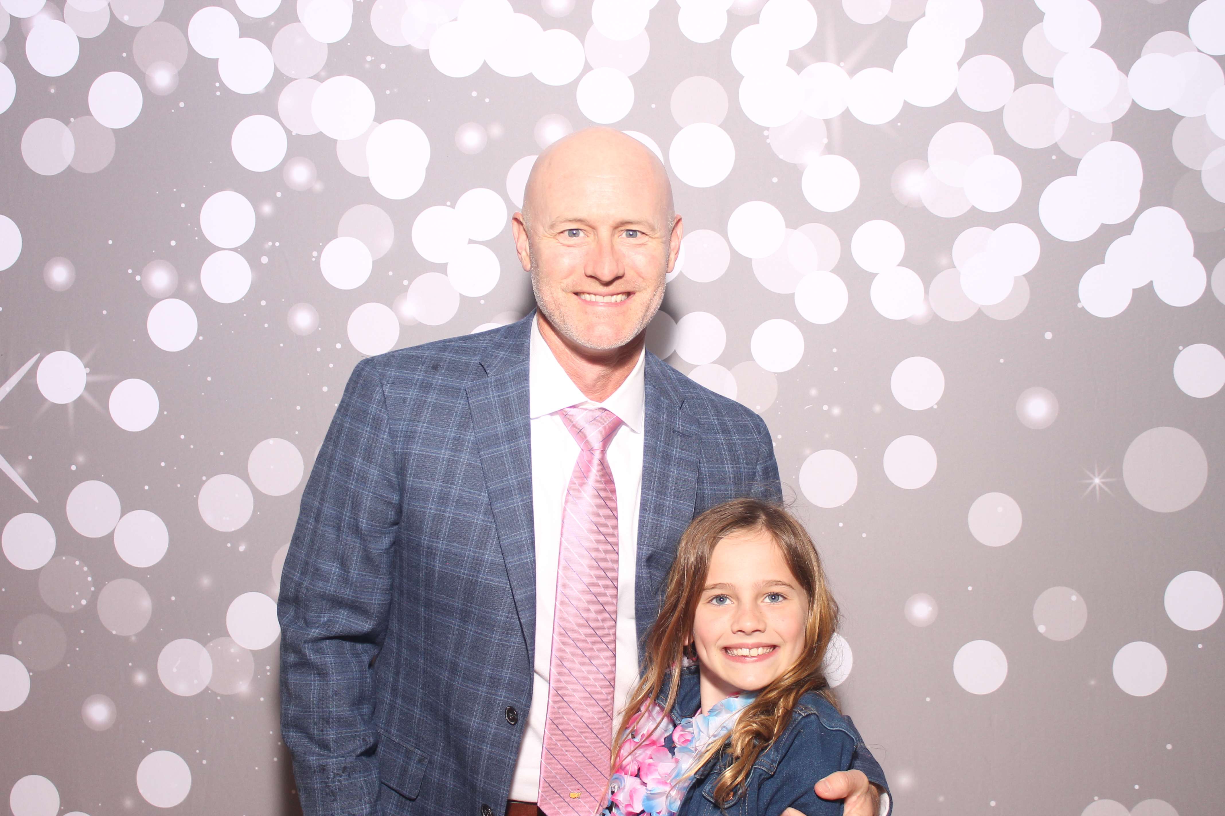 Mariemount Father Daughter Dance | View more photos from the event at gallery.photoboothcincy.com/u/PhotoBoothCincy/Mariemount-Father-Daughter-Dance-0