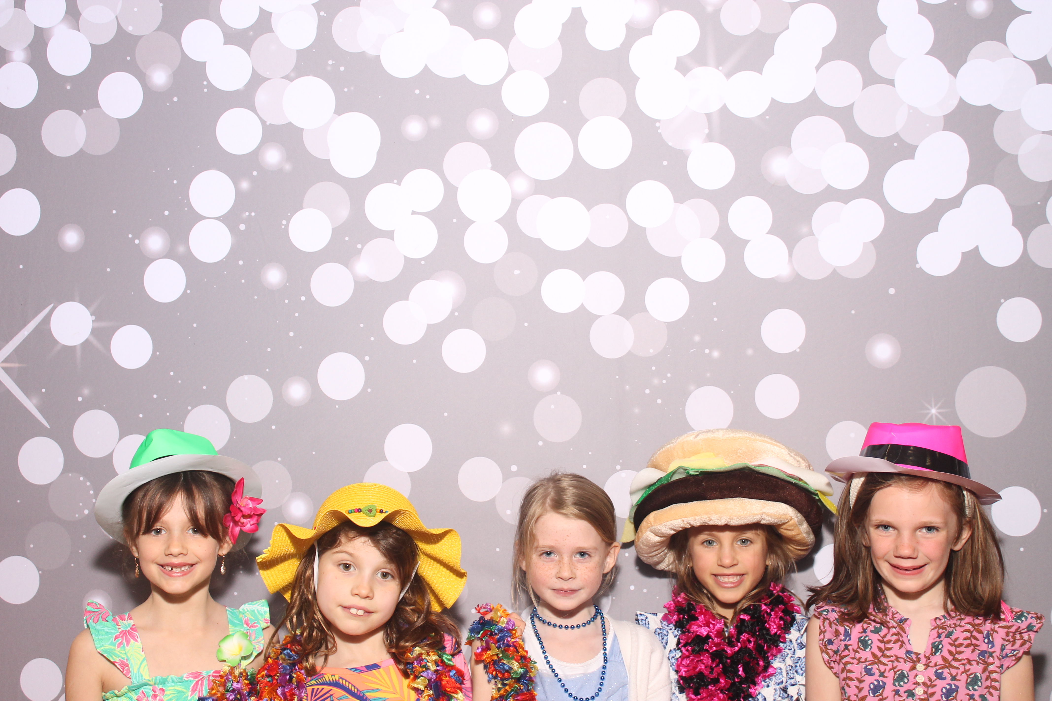 Mariemount Father Daughter Dance | View more photos from the event at gallery.photoboothcincy.com/u/PhotoBoothCincy/Mariemount-Father-Daughter-Dance-0