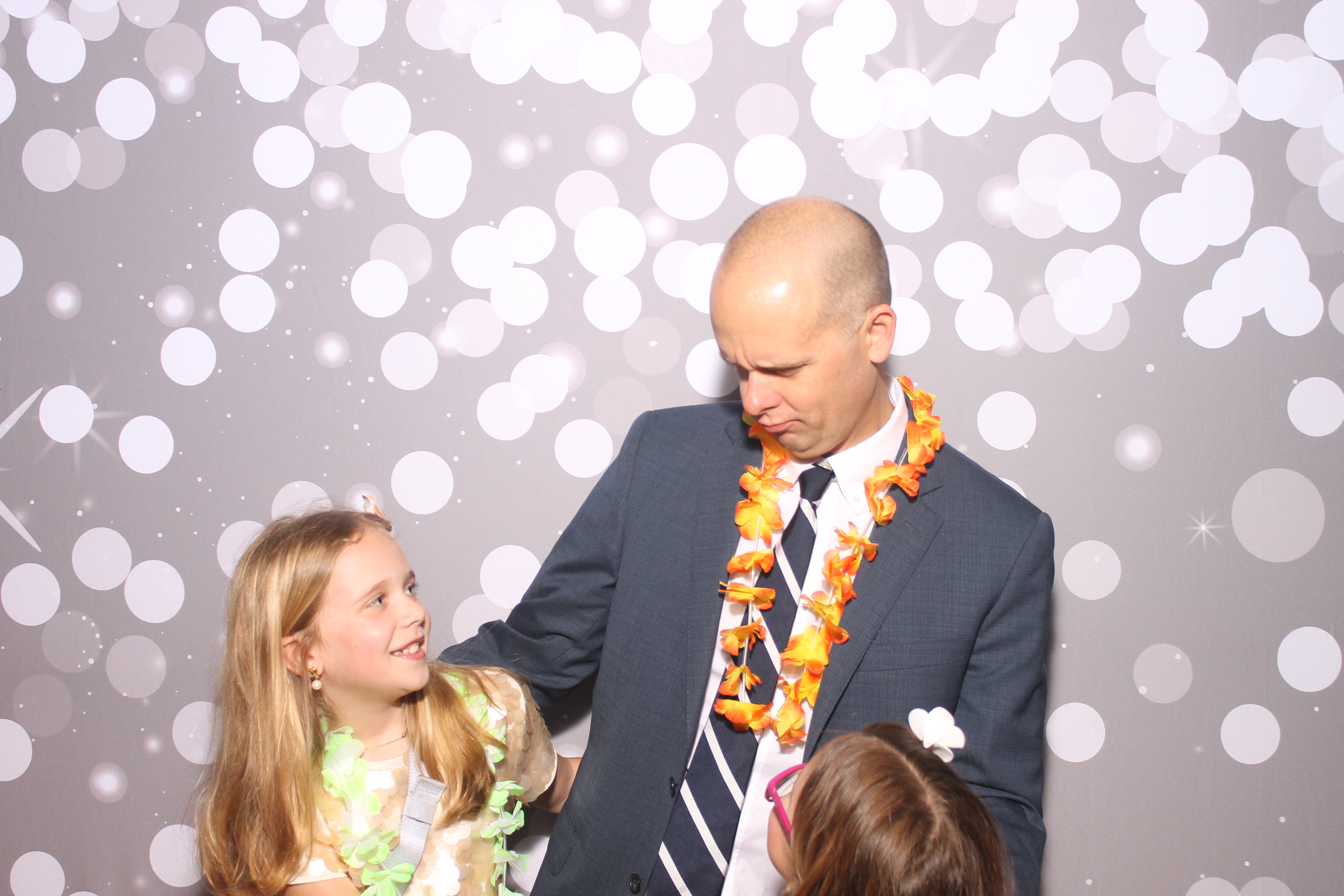 Mariemount Father Daughter Dance | View more photos from the event at gallery.photoboothcincy.com/u/PhotoBoothCincy/Mariemount-Father-Daughter-Dance-0