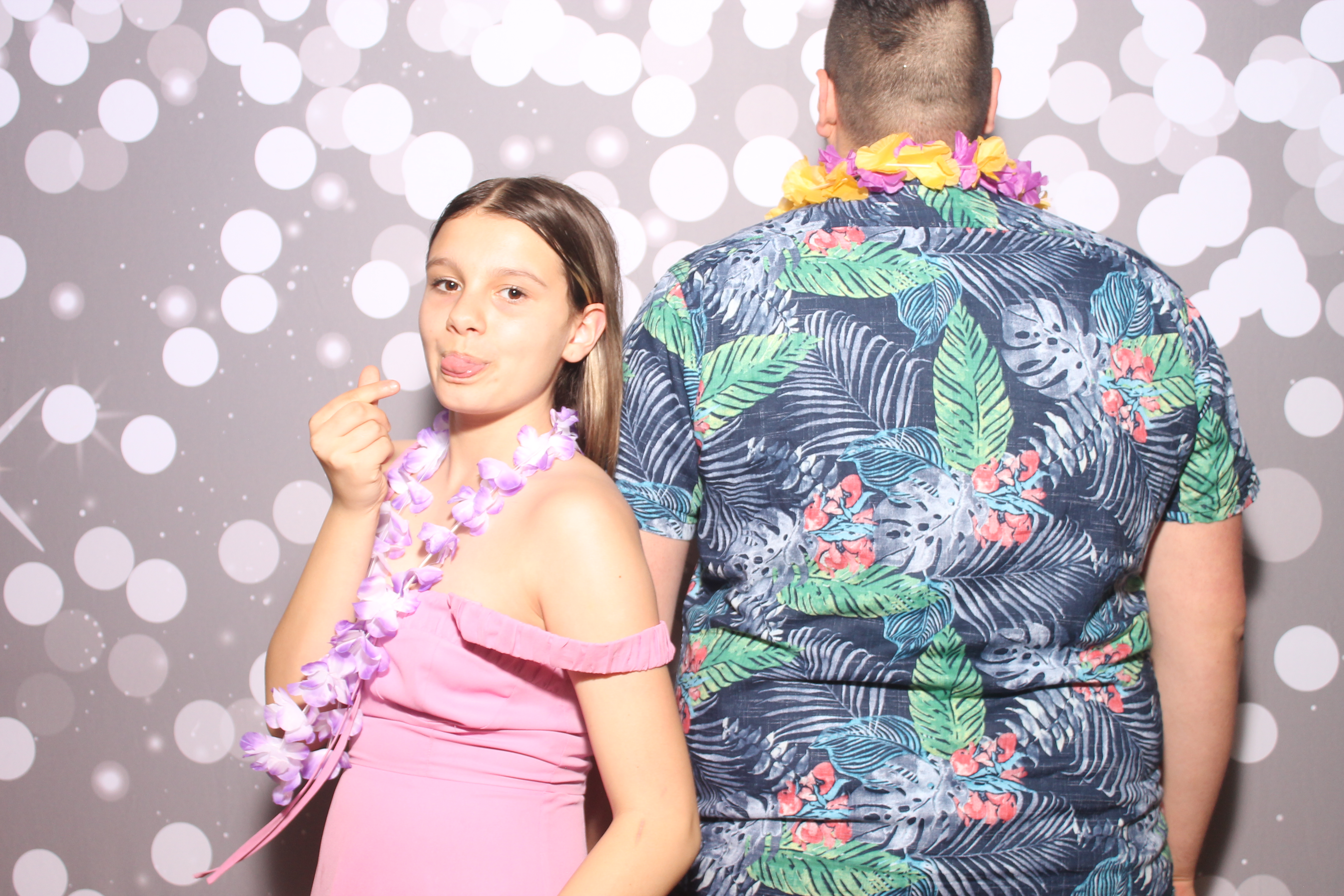 Mariemount Father Daughter Dance | View more photos from the event at gallery.photoboothcincy.com/u/PhotoBoothCincy/Mariemount-Father-Daughter-Dance-0