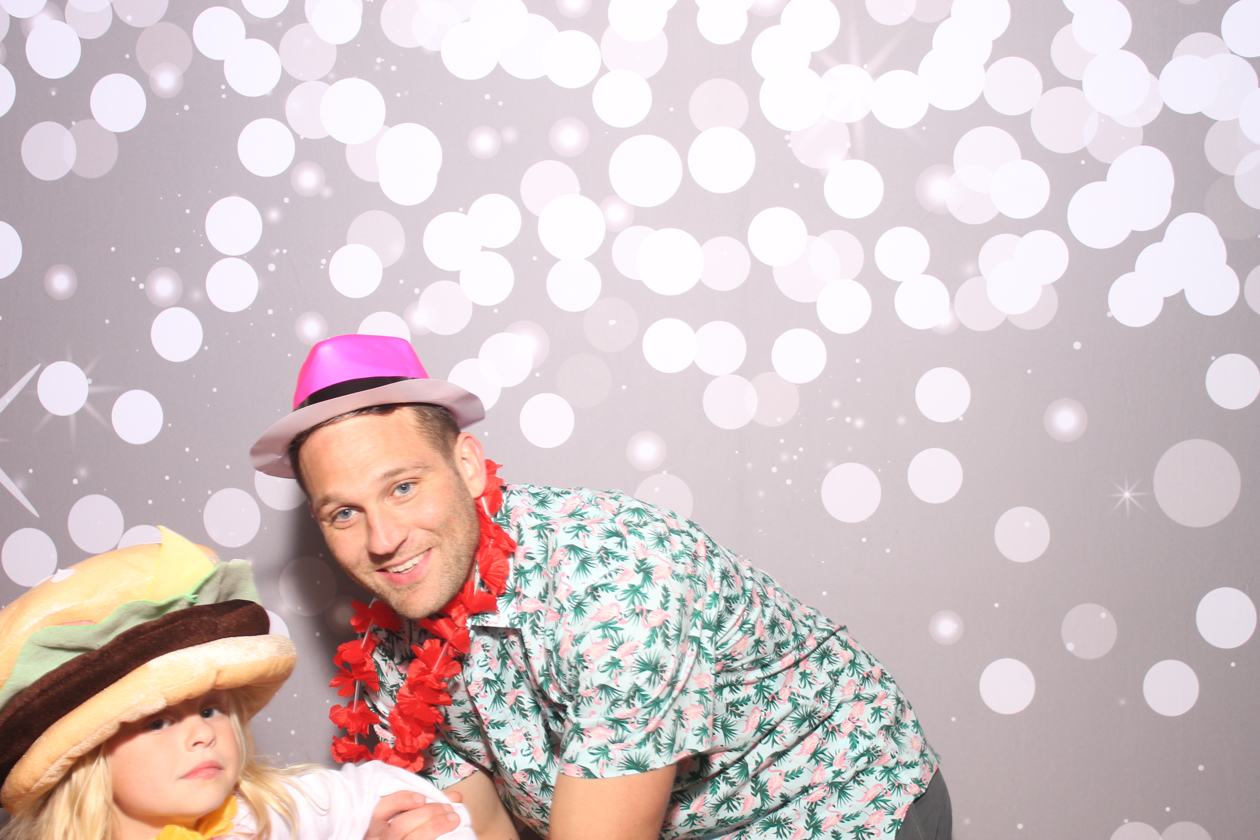 Mariemount Father Daughter Dance | View more photos from the event at gallery.photoboothcincy.com/u/PhotoBoothCincy/Mariemount-Father-Daughter-Dance-0