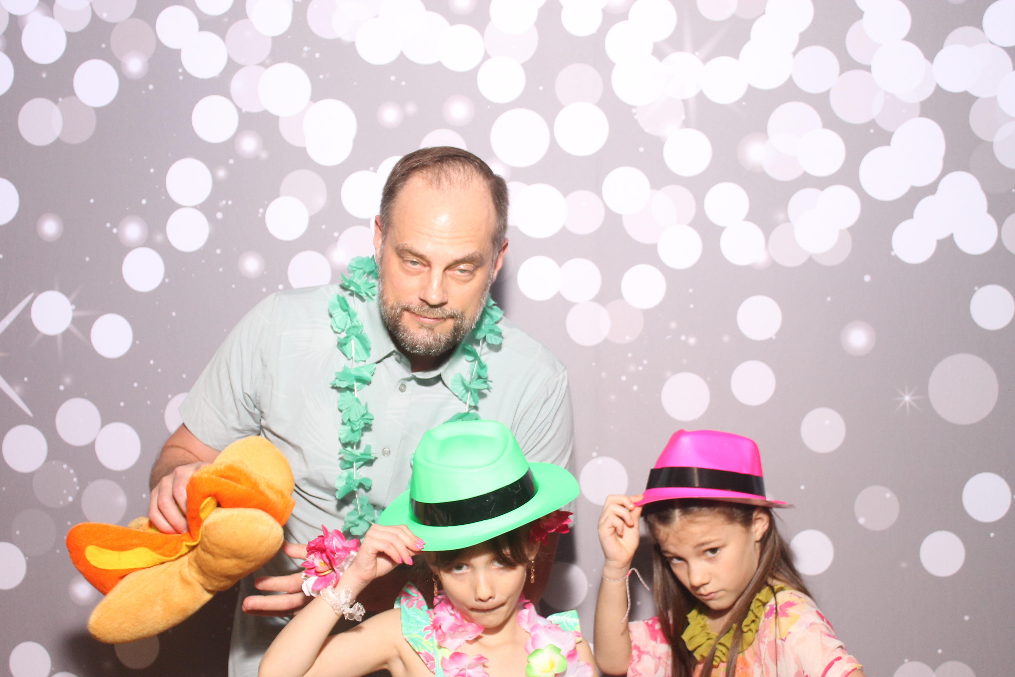 Mariemount Father Daughter Dance | View more photos from the event at gallery.photoboothcincy.com/u/PhotoBoothCincy/Mariemount-Father-Daughter-Dance-0
