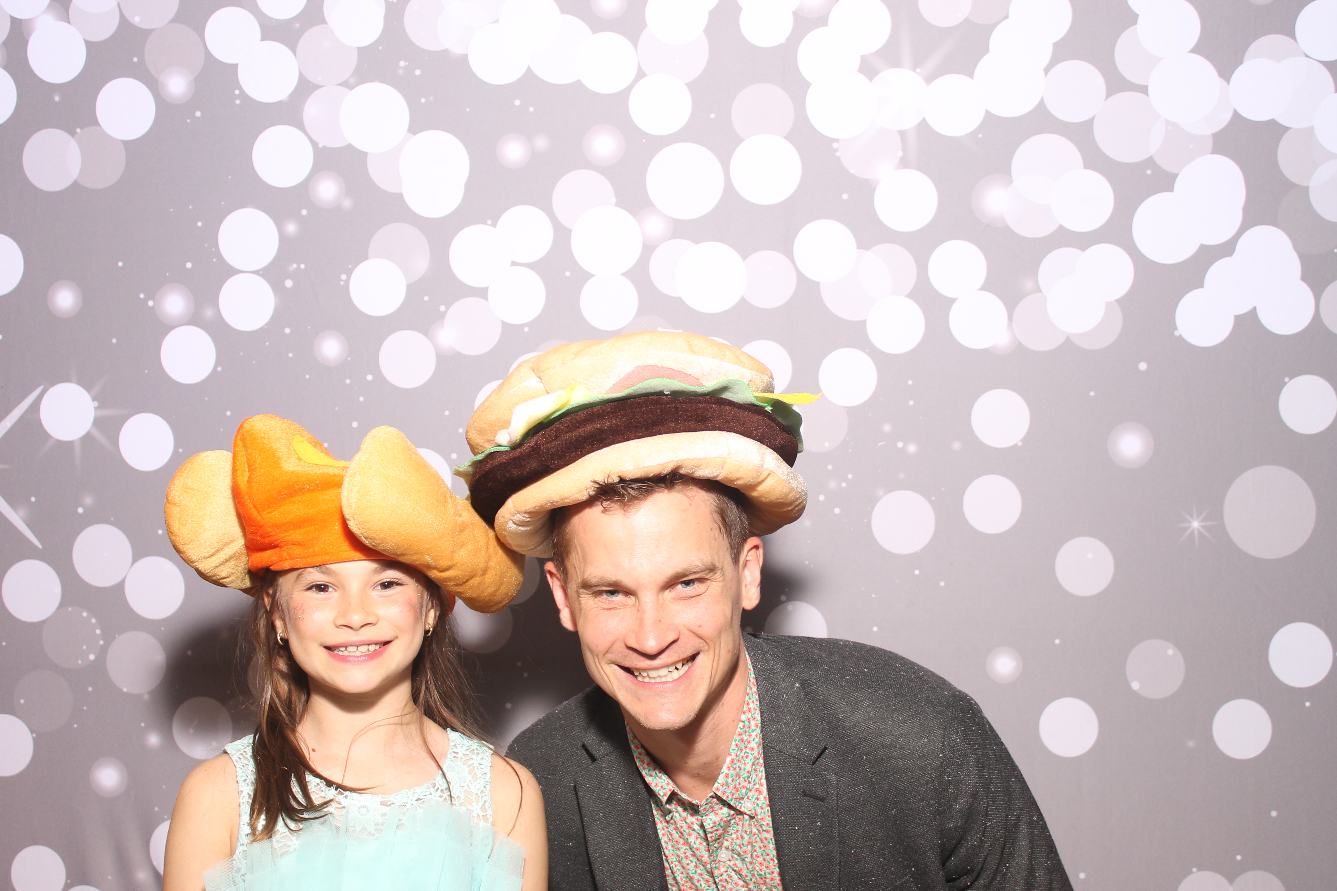 Mariemount Father Daughter Dance | View more photos from the event at gallery.photoboothcincy.com/u/PhotoBoothCincy/Mariemount-Father-Daughter-Dance-0