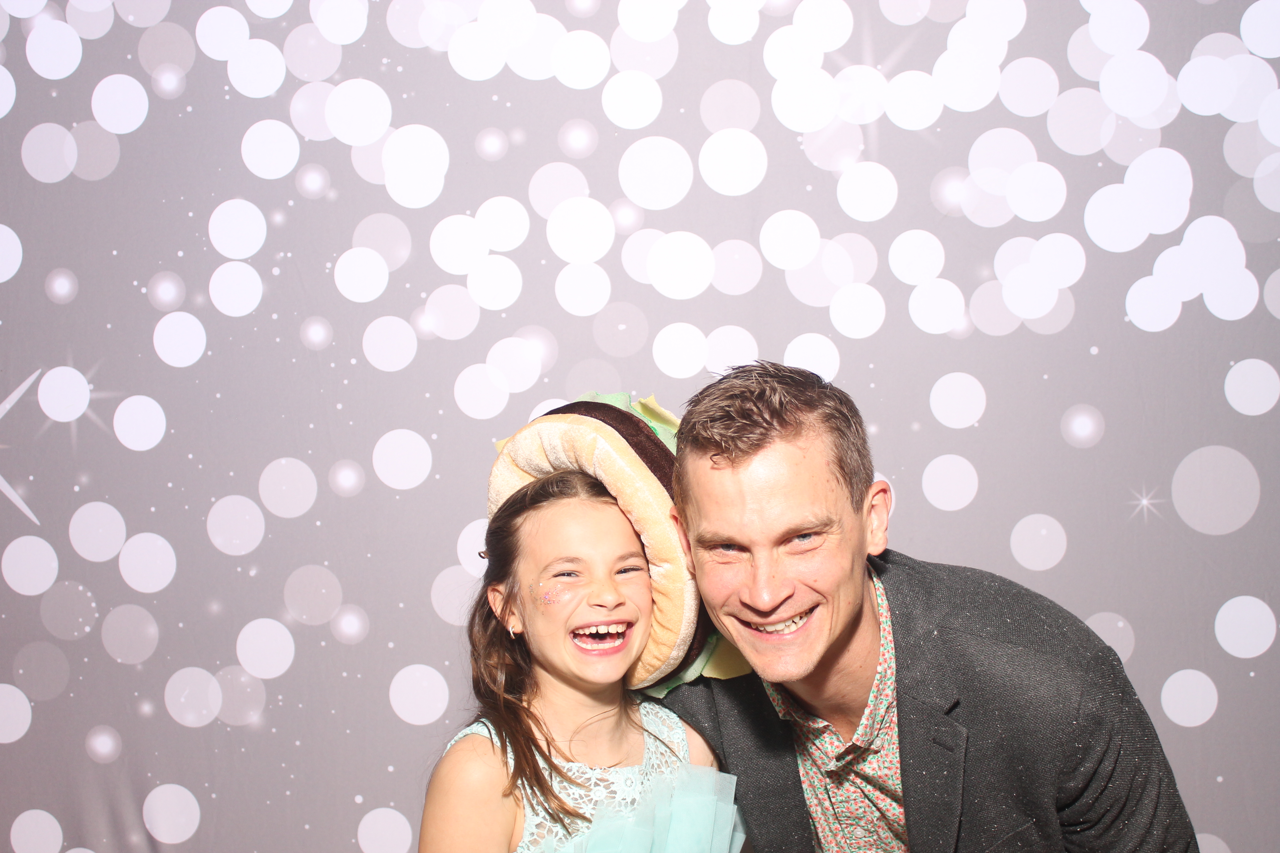 Mariemount Father Daughter Dance | View more photos from the event at gallery.photoboothcincy.com/u/PhotoBoothCincy/Mariemount-Father-Daughter-Dance-0