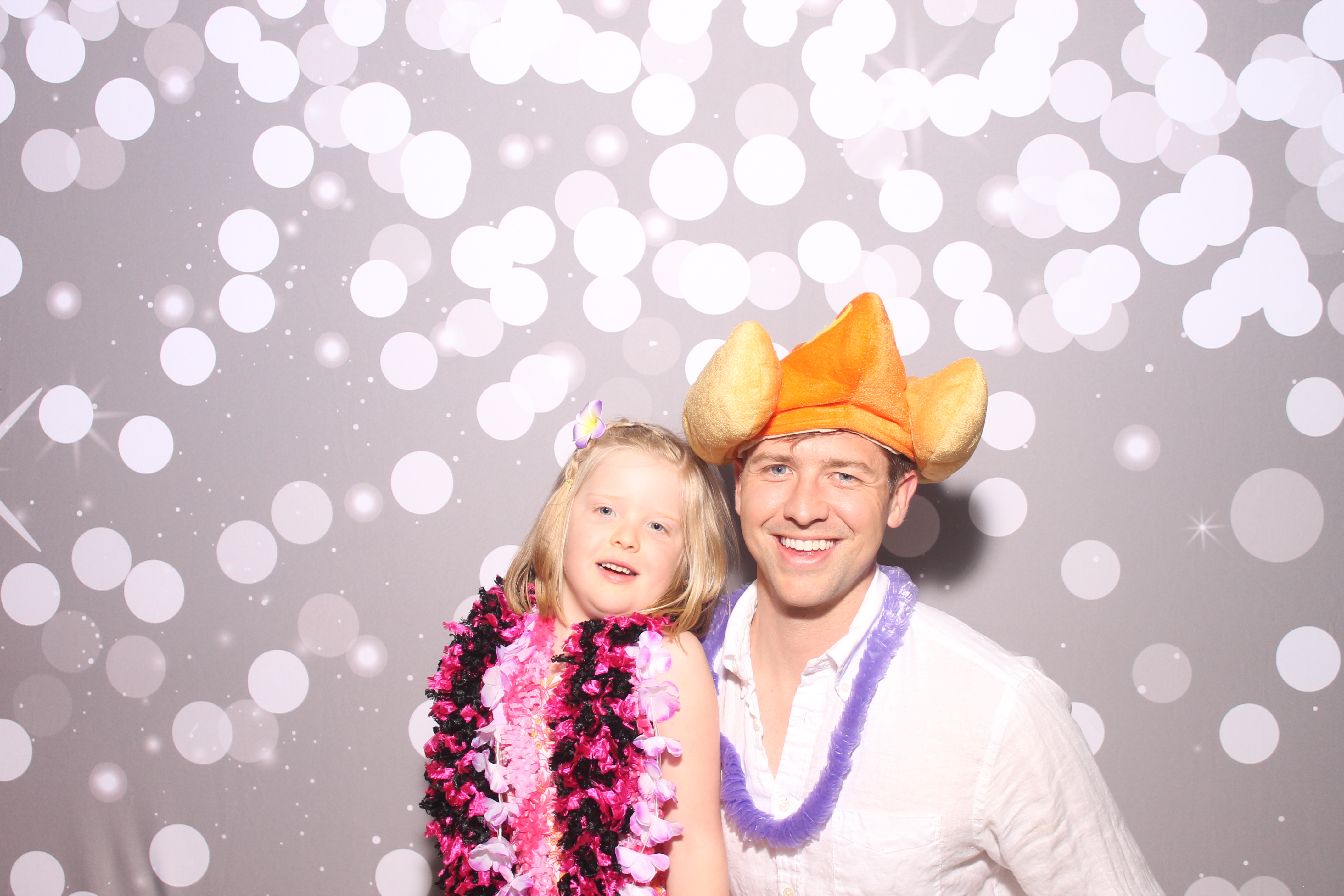 Mariemount Father Daughter Dance | View more photos from the event at gallery.photoboothcincy.com/u/PhotoBoothCincy/Mariemount-Father-Daughter-Dance-0