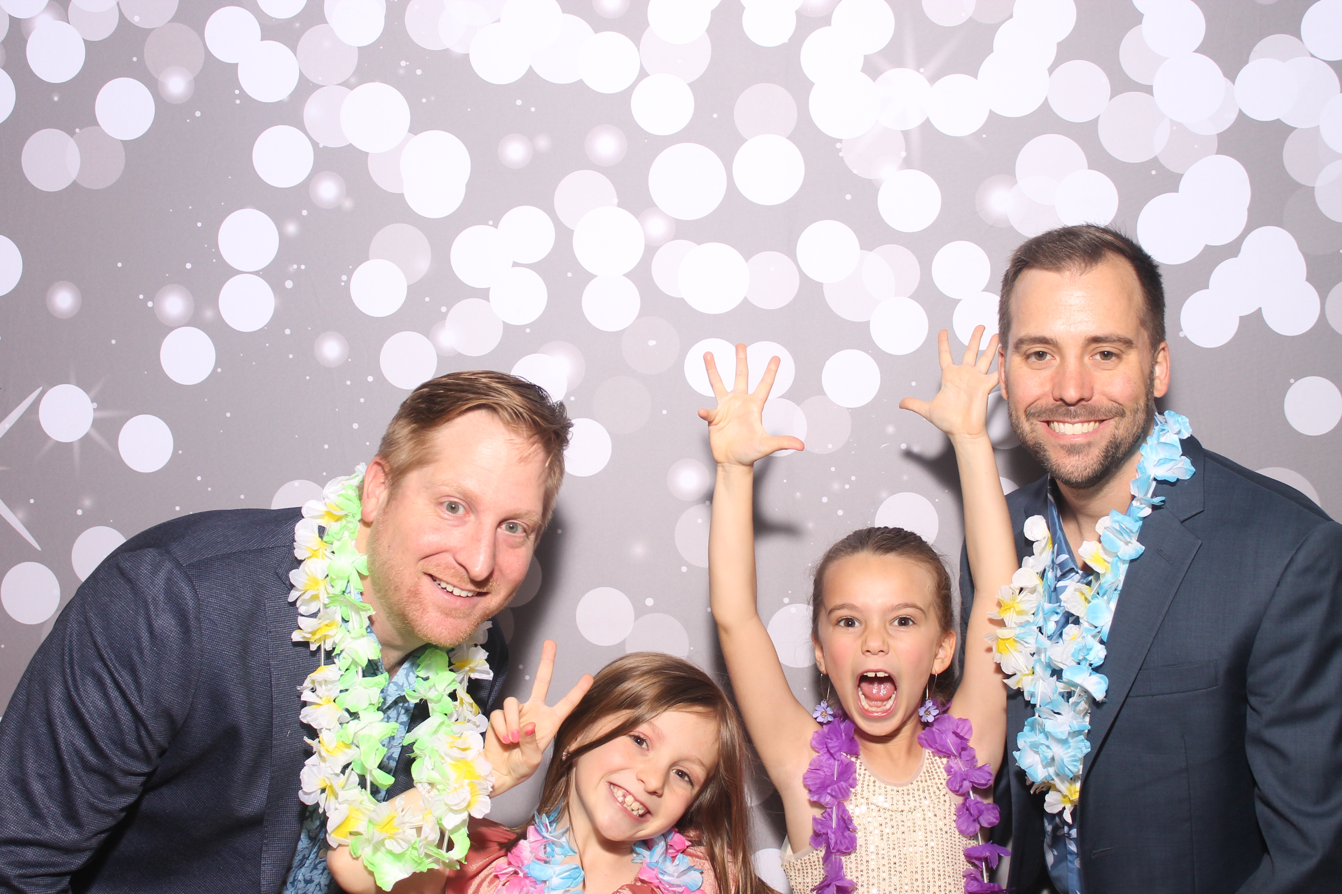 Mariemount Father Daughter Dance | View more photos from the event at gallery.photoboothcincy.com/u/PhotoBoothCincy/Mariemount-Father-Daughter-Dance-0