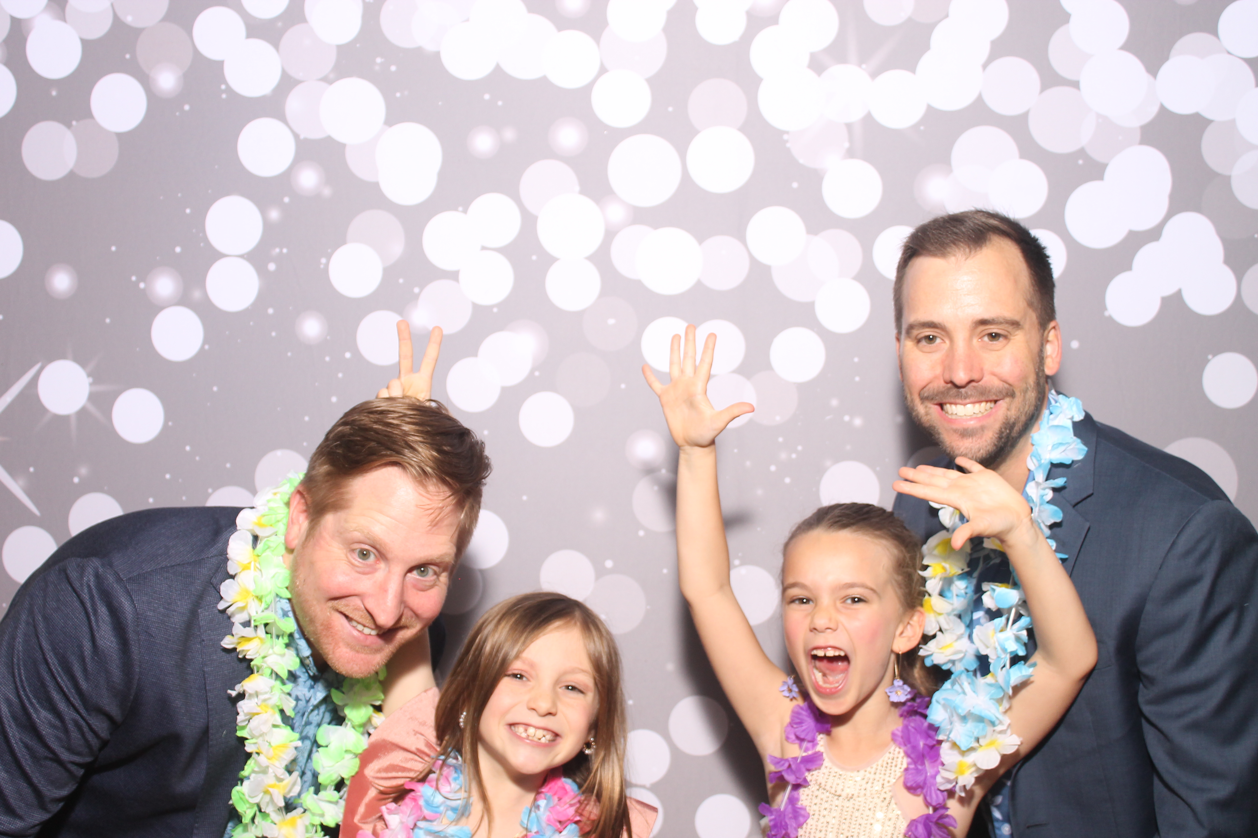 Mariemount Father Daughter Dance | View more photos from the event at gallery.photoboothcincy.com/u/PhotoBoothCincy/Mariemount-Father-Daughter-Dance-0