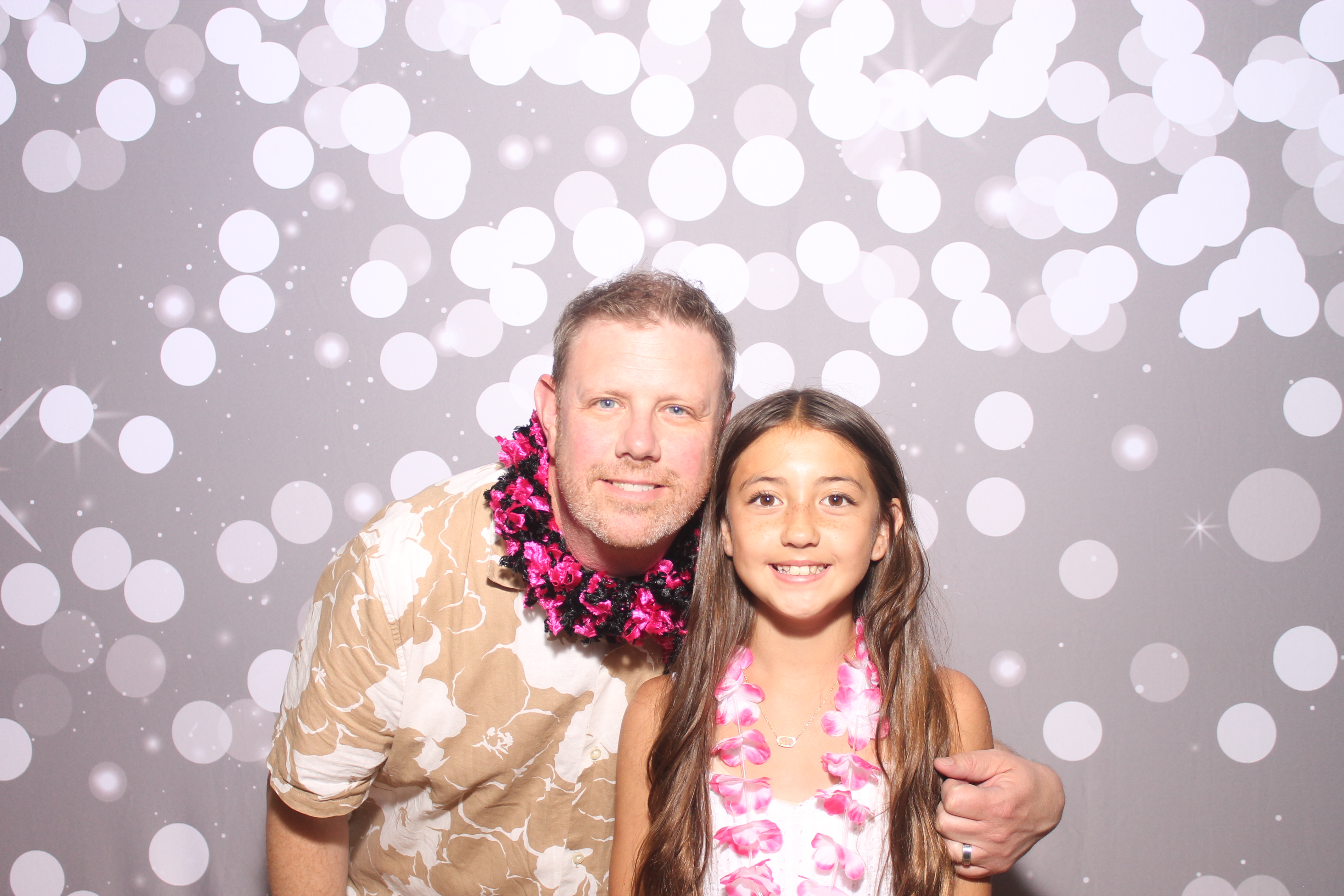Mariemount Father Daughter Dance | View more photos from the event at gallery.photoboothcincy.com/u/PhotoBoothCincy/Mariemount-Father-Daughter-Dance-0