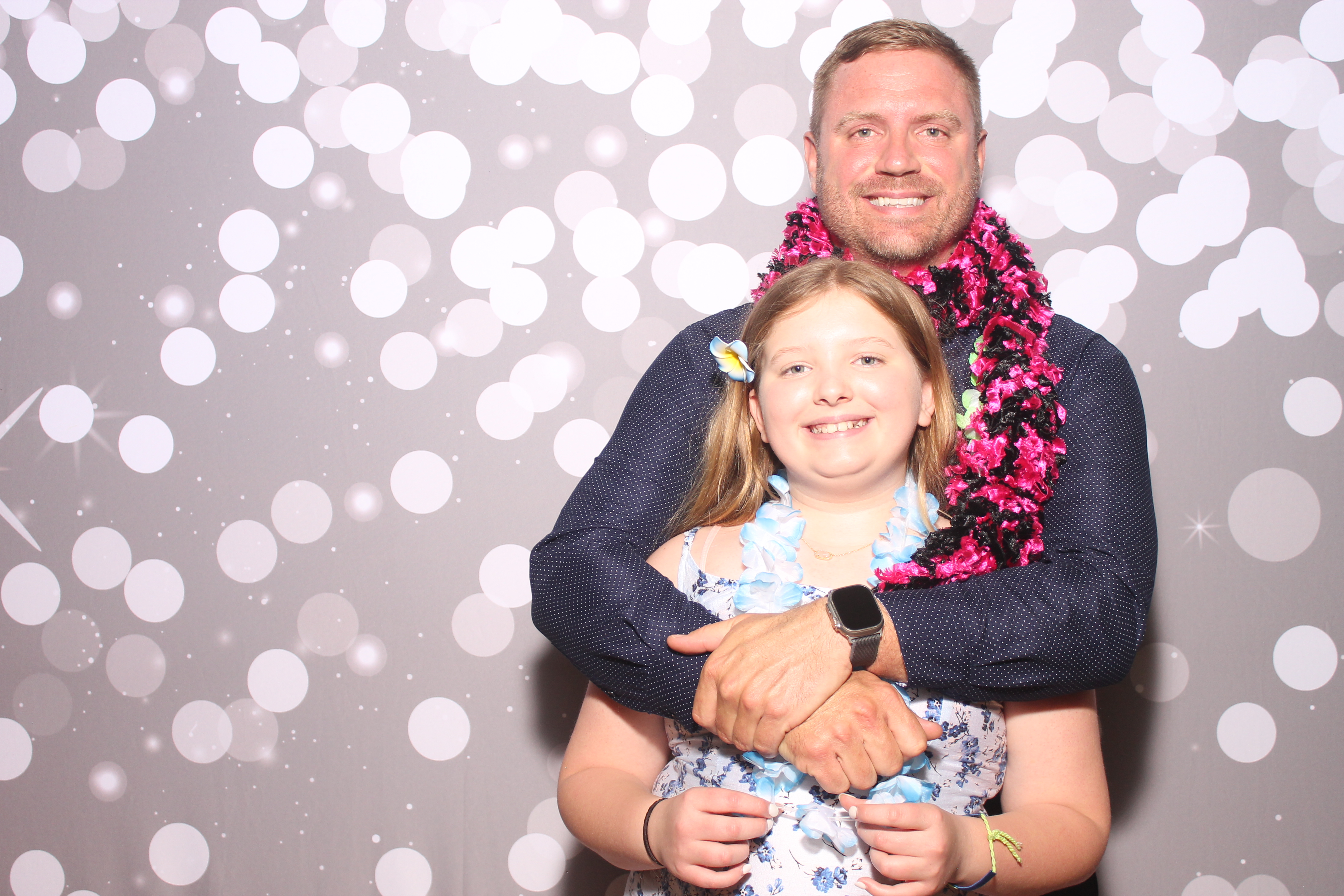 Mariemount Father Daughter Dance | View more photos from the event at gallery.photoboothcincy.com/u/PhotoBoothCincy/Mariemount-Father-Daughter-Dance-0