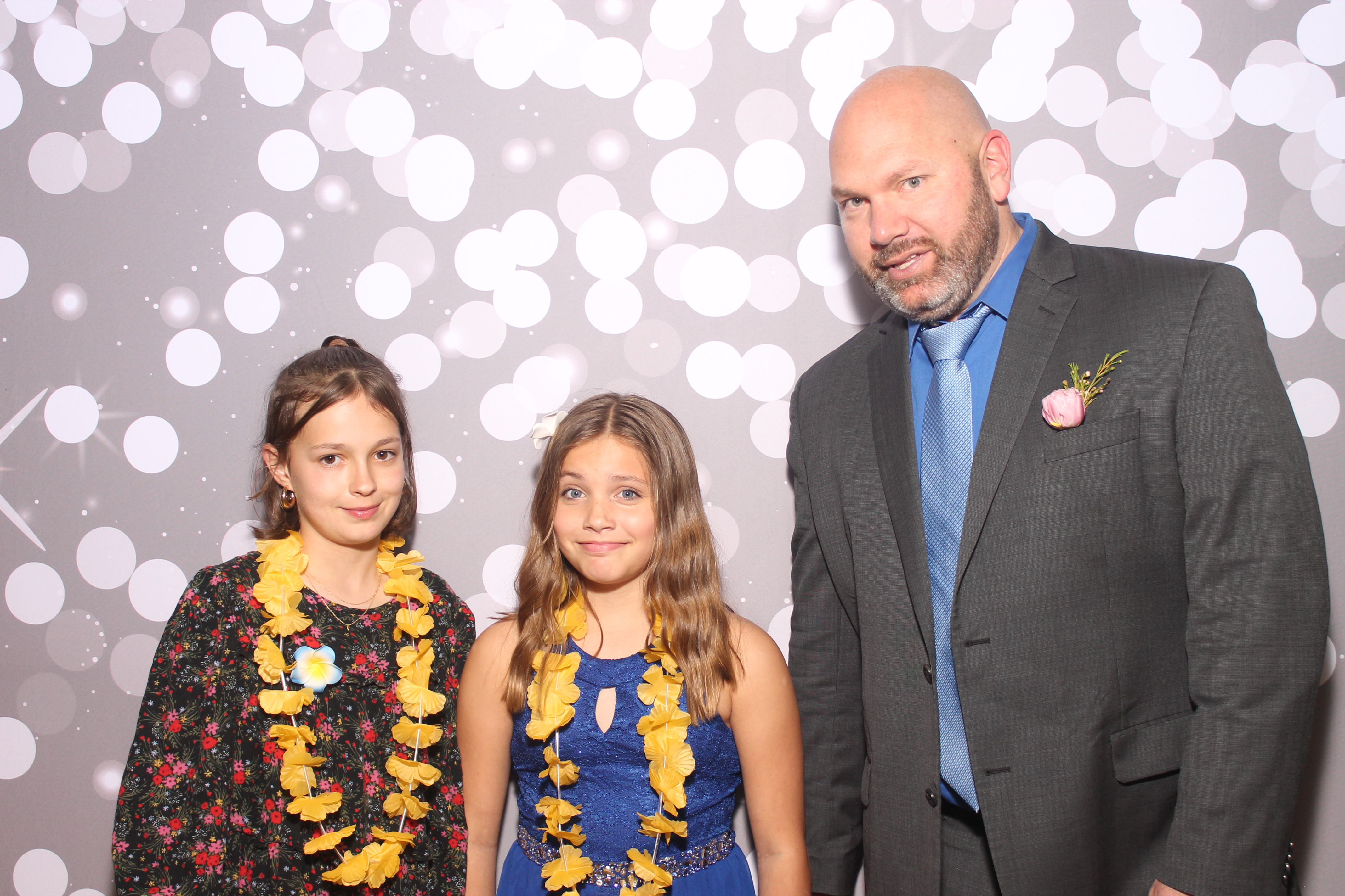 Mariemount Father Daughter Dance | View more photos from the event at gallery.photoboothcincy.com/u/PhotoBoothCincy/Mariemount-Father-Daughter-Dance-0