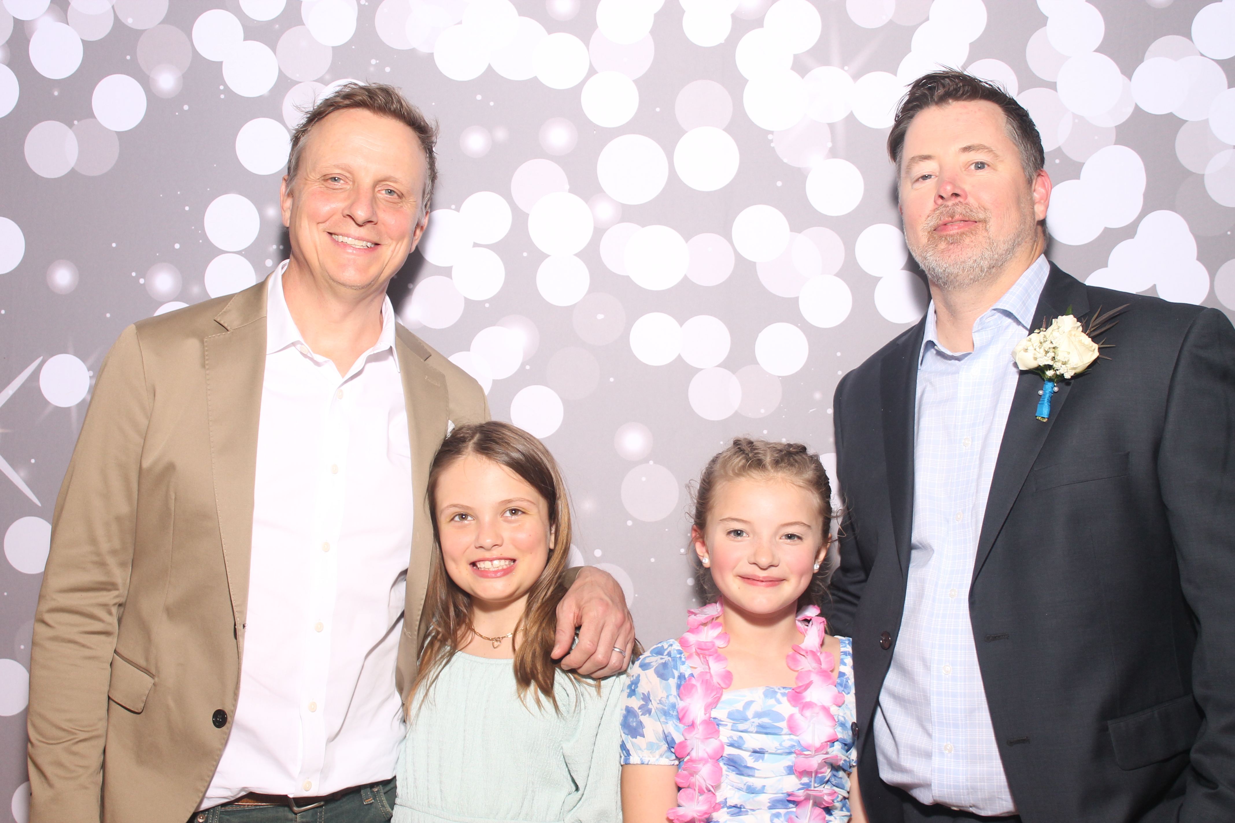 Mariemount Father Daughter Dance | View more photos from the event at gallery.photoboothcincy.com/u/PhotoBoothCincy/Mariemount-Father-Daughter-Dance-0
