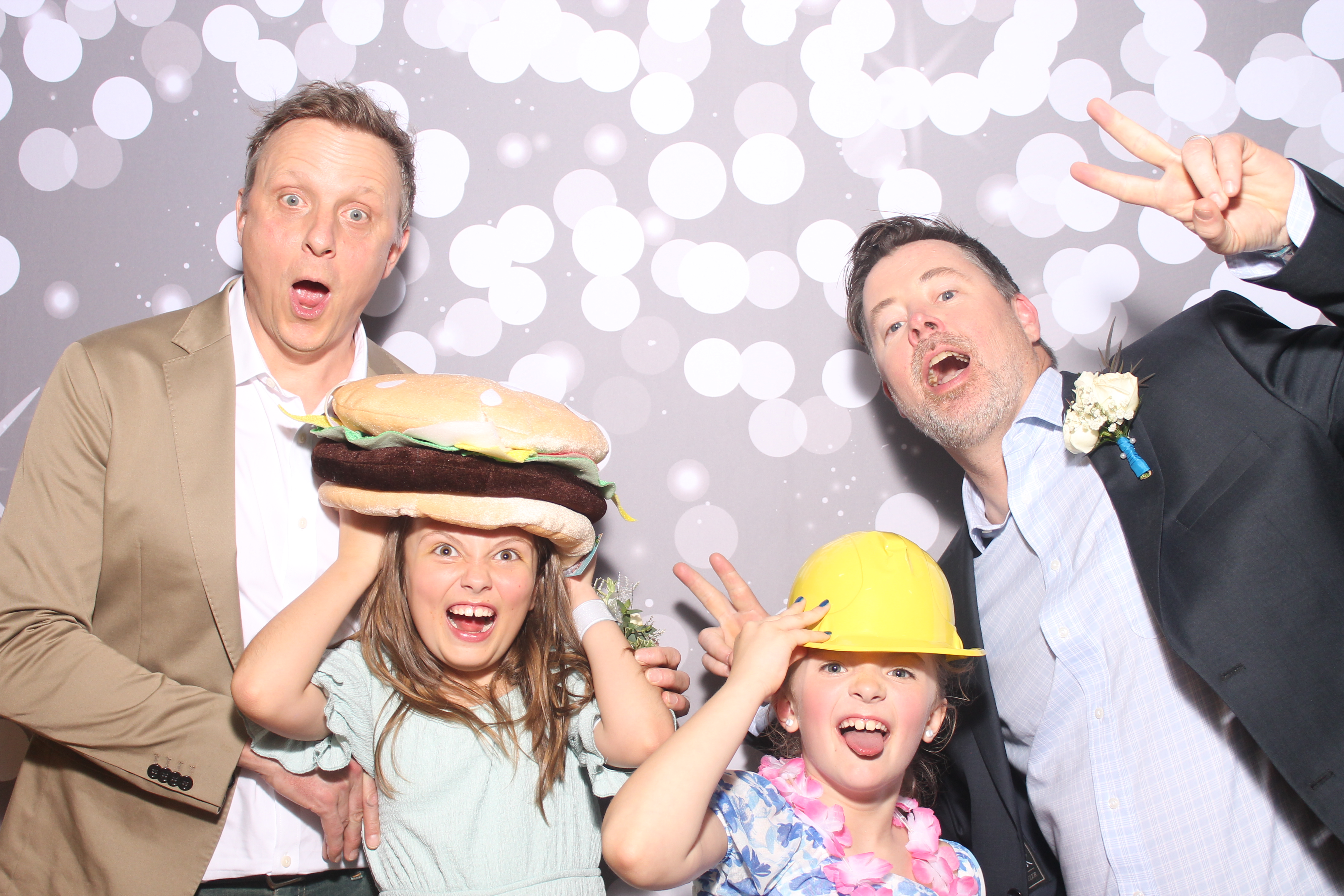 Mariemount Father Daughter Dance | View more photos from the event at gallery.photoboothcincy.com/u/PhotoBoothCincy/Mariemount-Father-Daughter-Dance-0