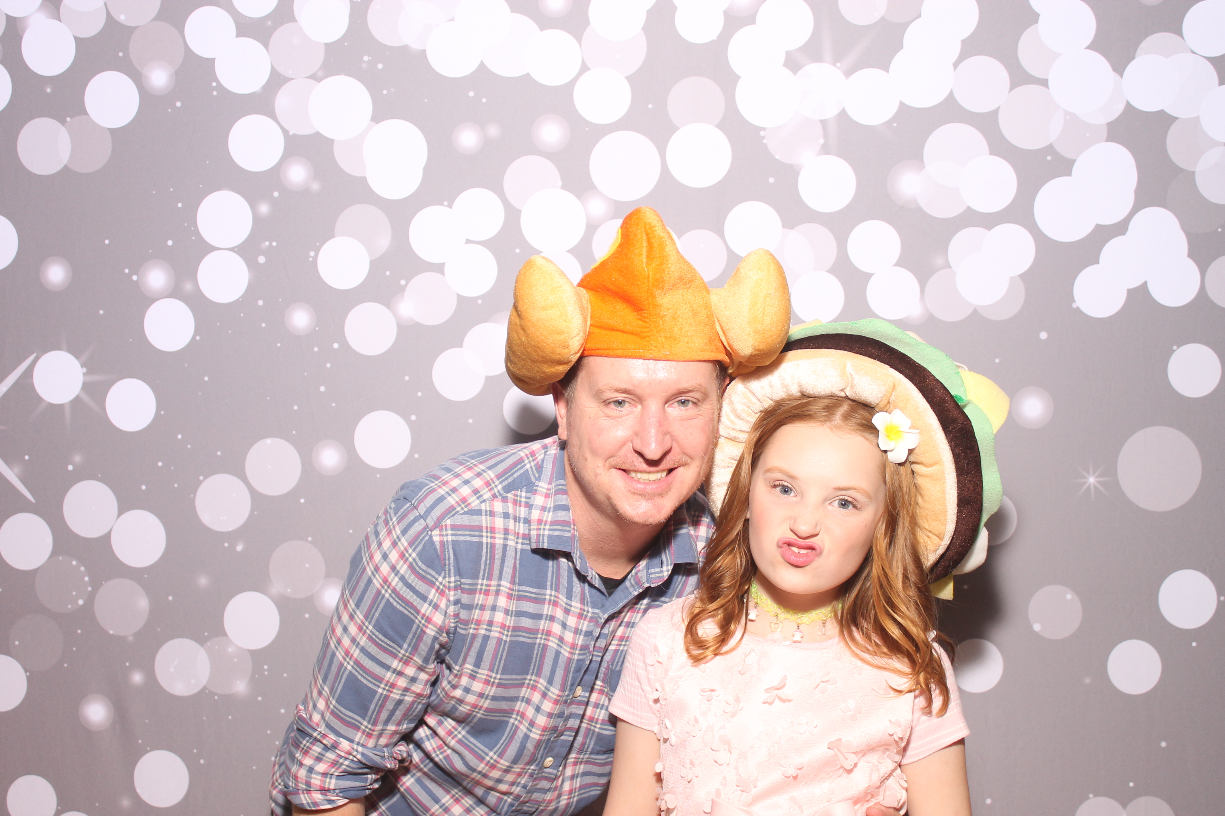 Mariemount Father Daughter Dance | View more photos from the event at gallery.photoboothcincy.com/u/PhotoBoothCincy/Mariemount-Father-Daughter-Dance-0